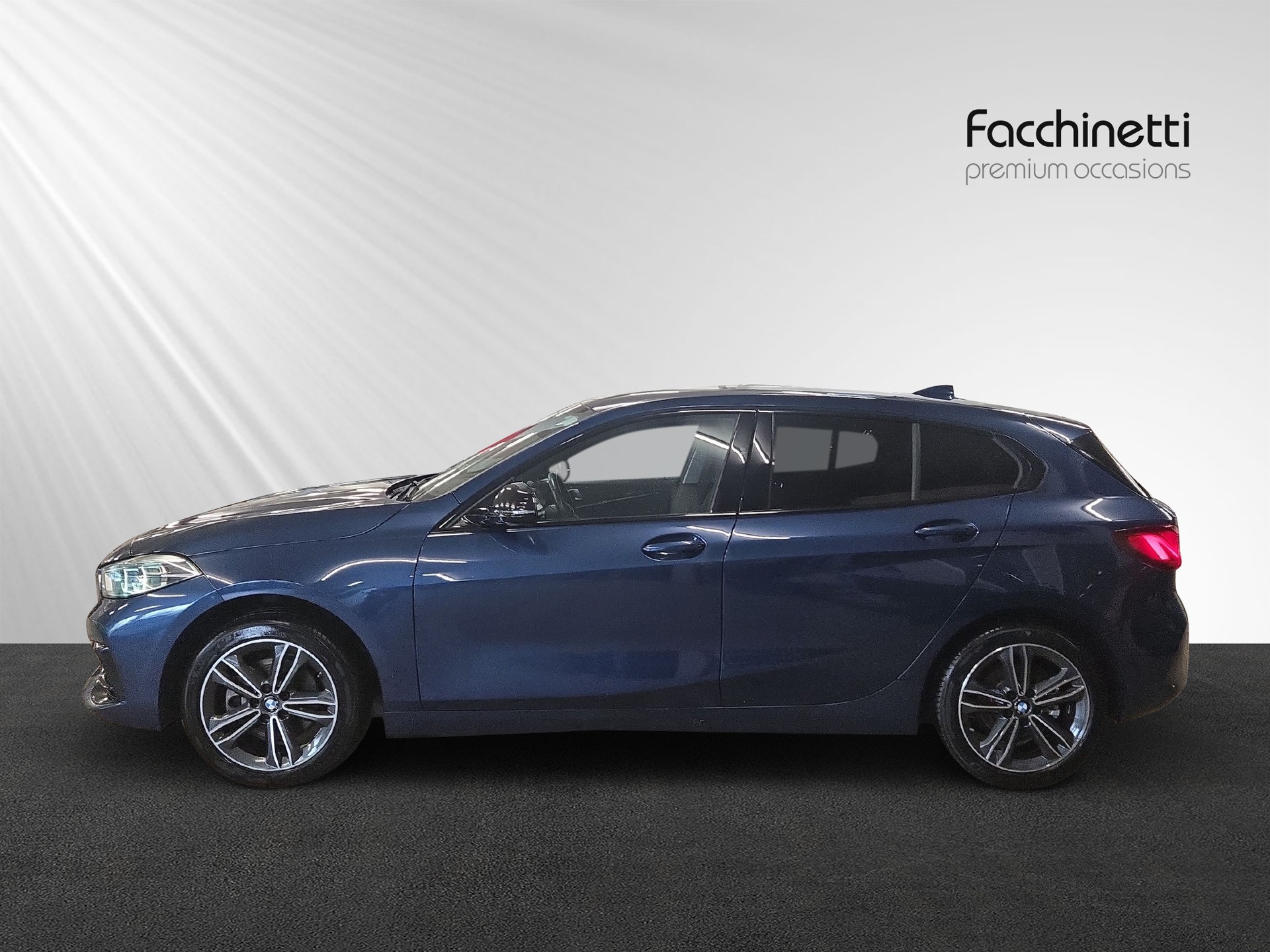 BMW 118i Sport Line Steptronic-image-1