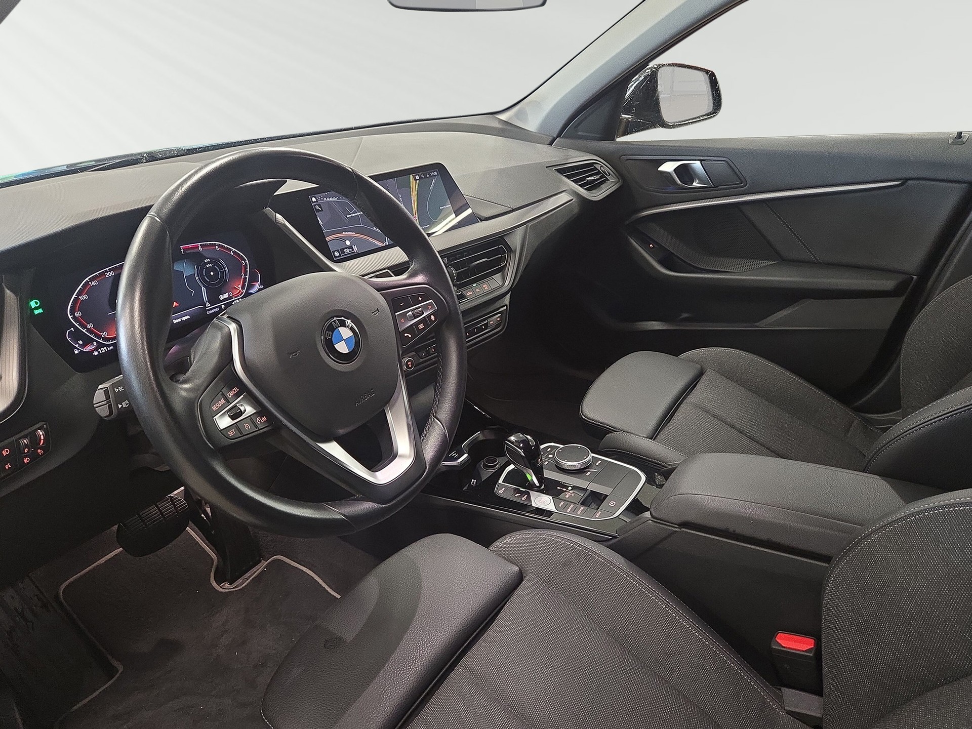 BMW 118i Sport Line Steptronic-image-3