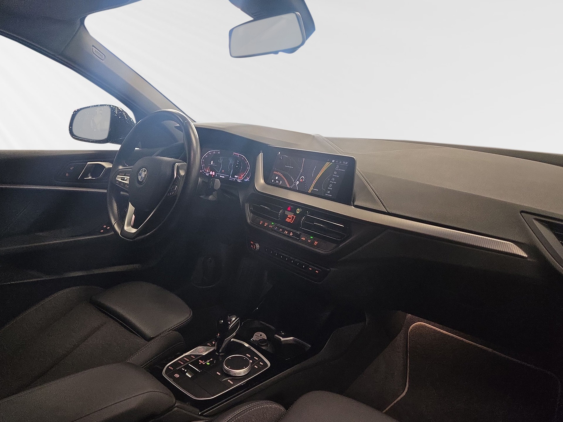 BMW 118i Sport Line Steptronic-image-4