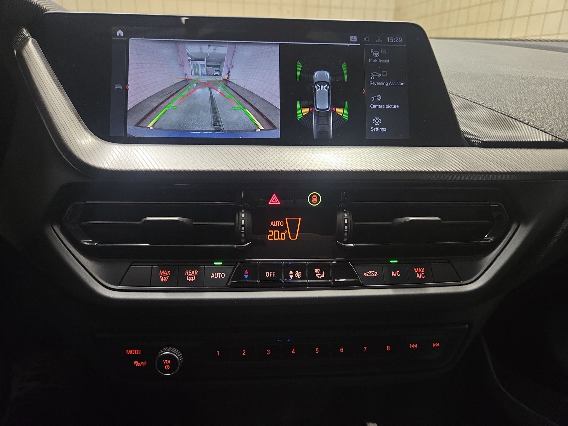 BMW 118i Sport Line Steptronic-image-15