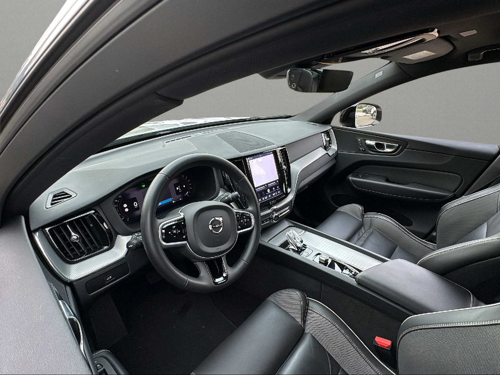 VOLVO XC60 B4 Diesel Mild Hybrid AWD Plus Dark Geartronic-image-10