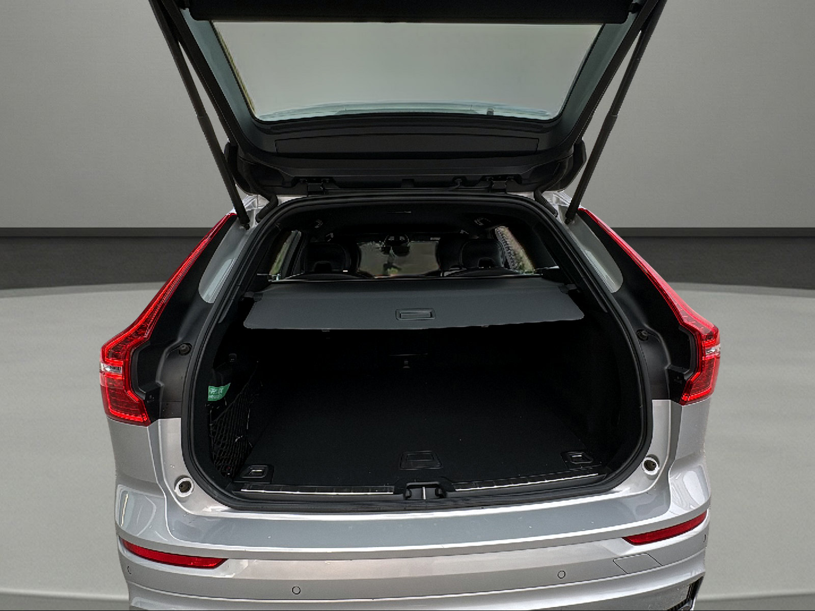 VOLVO XC60 B4 Diesel Mild Hybrid AWD Plus Dark Geartronic-image-8