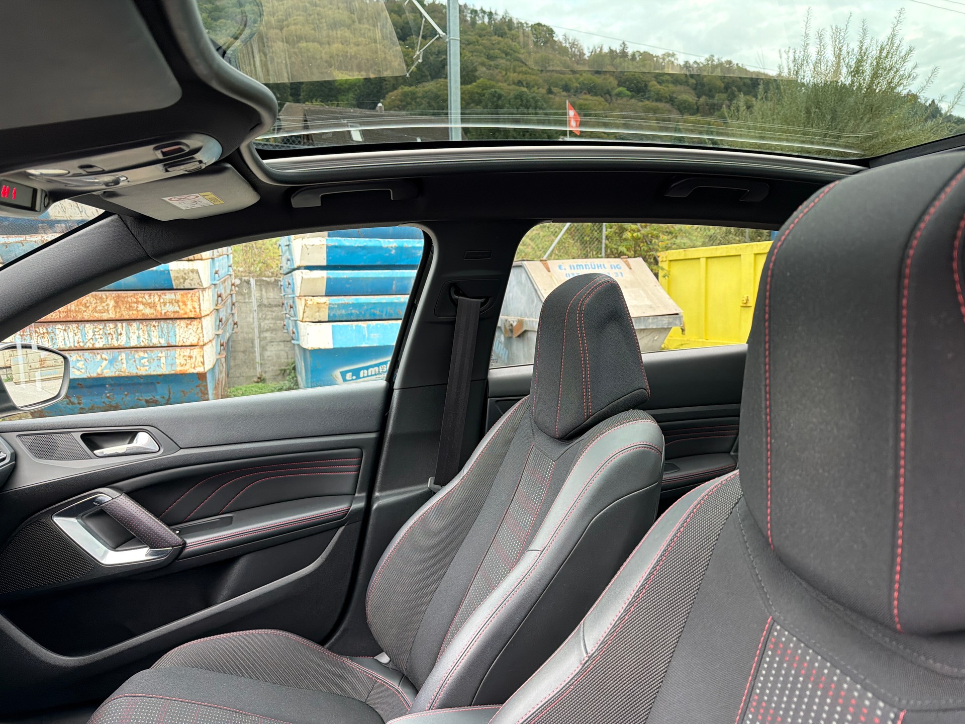 PEUGEOT 308 1.2 Pure Tech GT Line-image-12