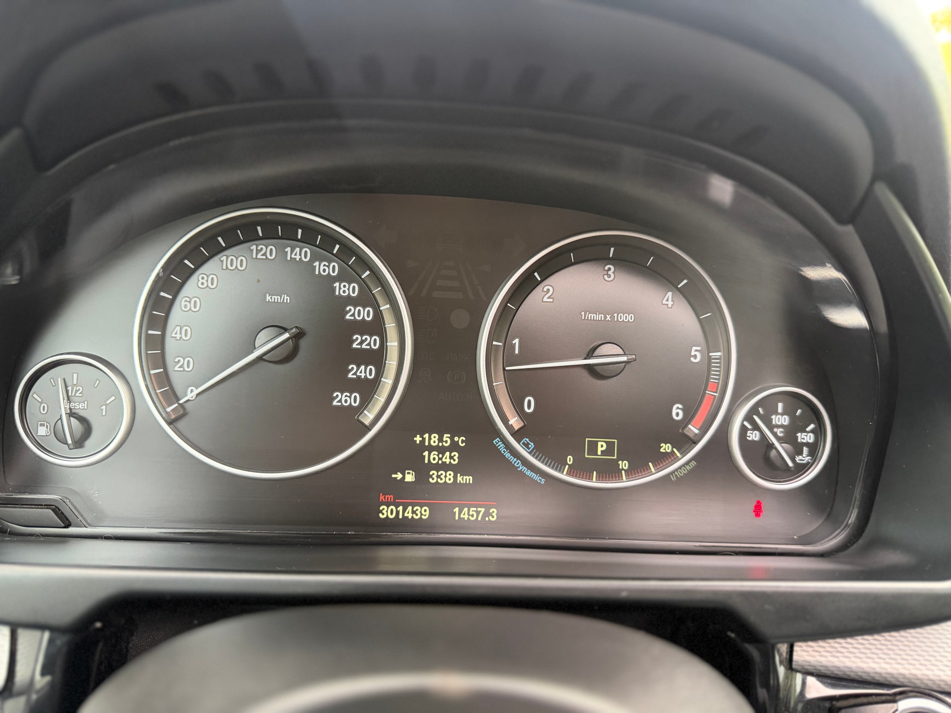 BMW X5 xDrive 40d Steptronic-image-10