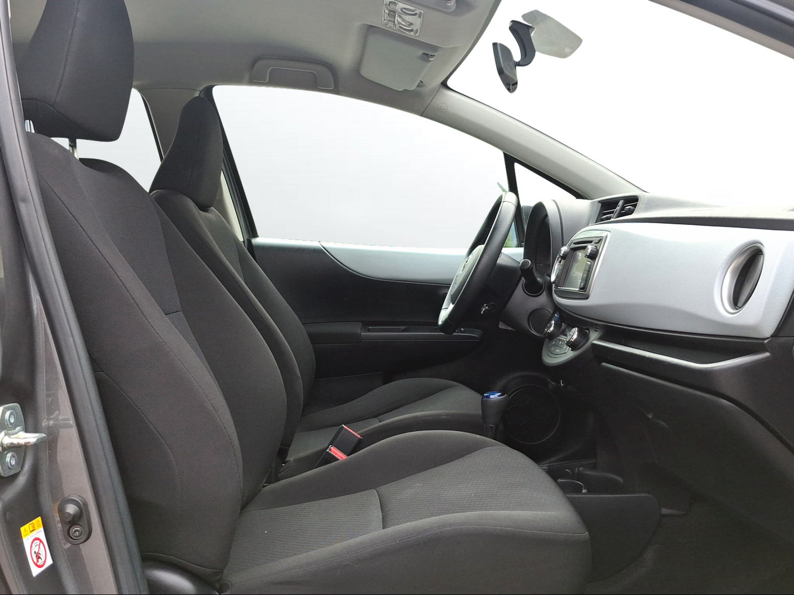 TOYOTA Yaris 1.5 VVT-i Hybrid Luna CVT-image-10