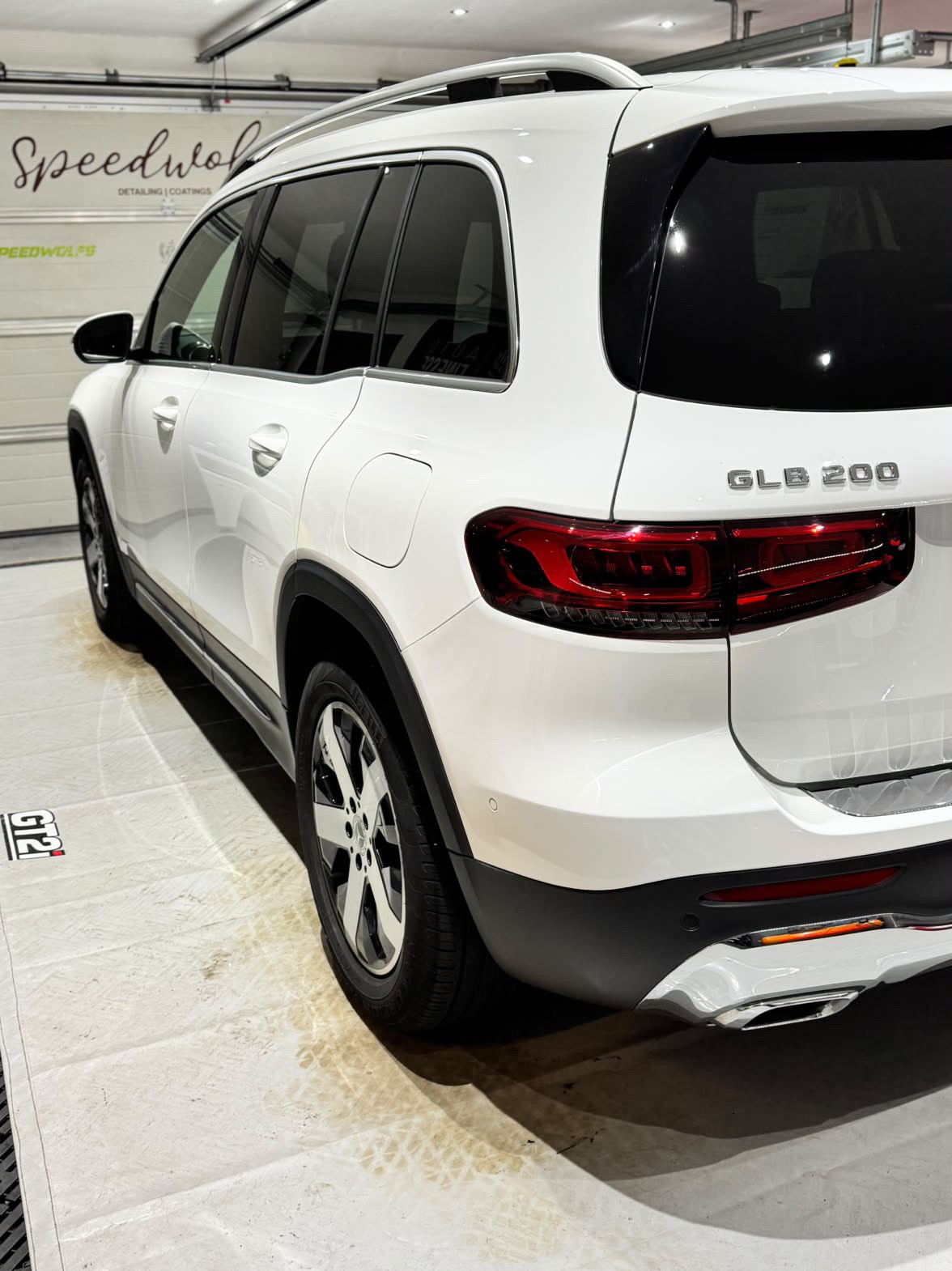 MERCEDES-BENZ GLB 200 4matic-image-1