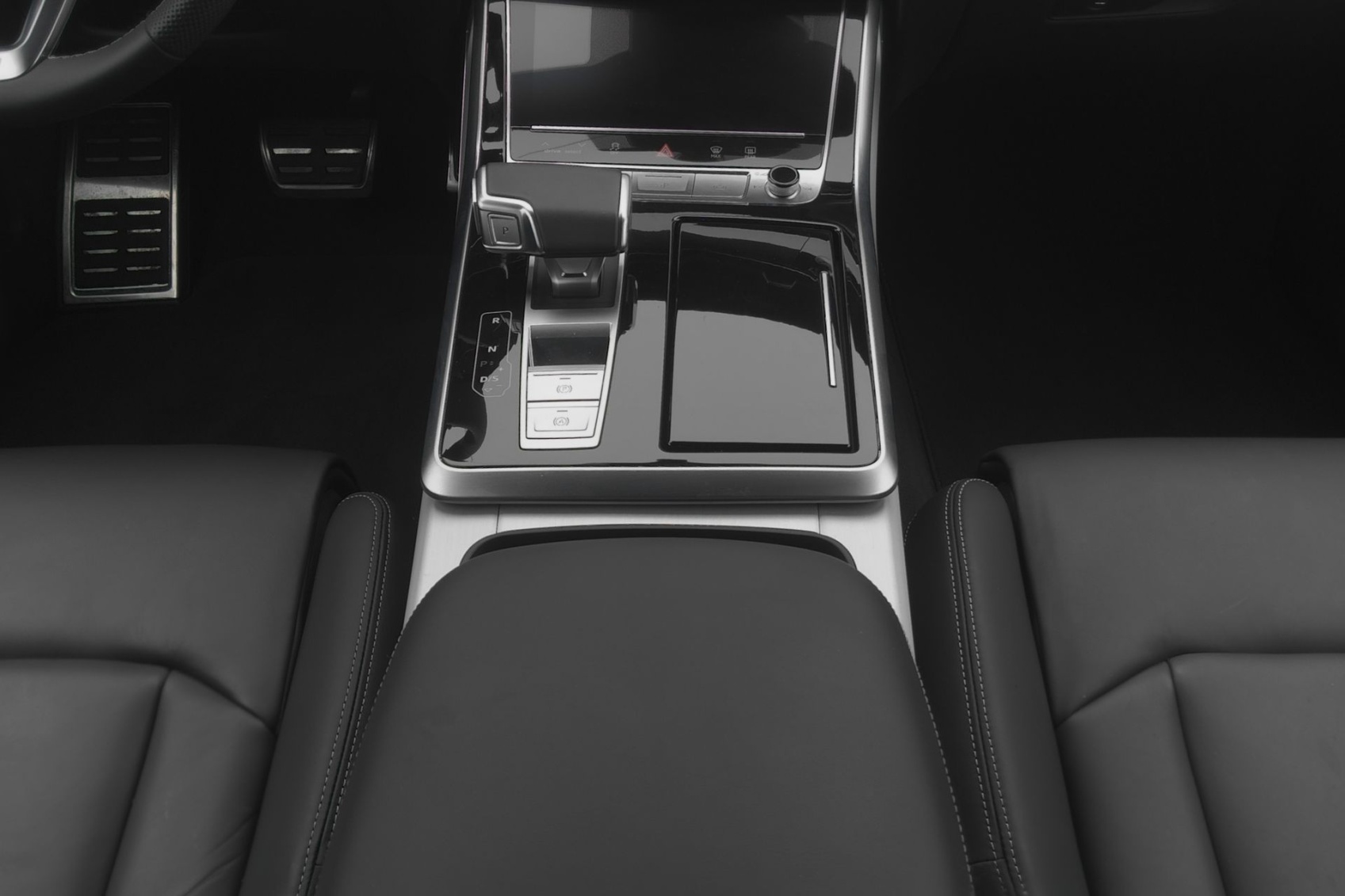AUDI Q8 SUV 50 TDI quattro 210 kW tiptronic S-Line *CH-FZG. / Gratisservice / Werksgarantie*-image-8