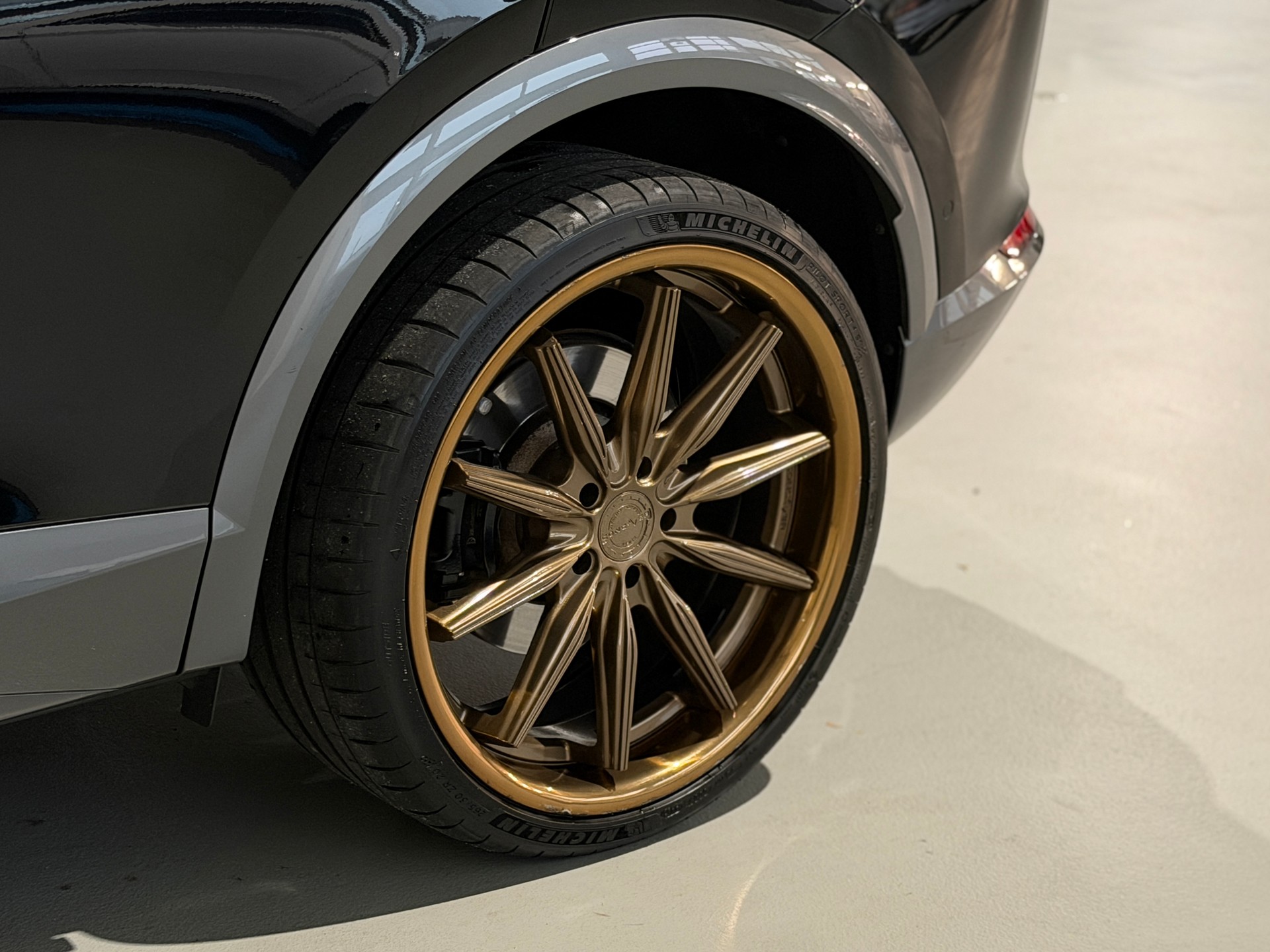CUPRA Formentor 2.0TSI VZ 4Drive DSG / AHK 1.8T / Concaver 20''-image-15