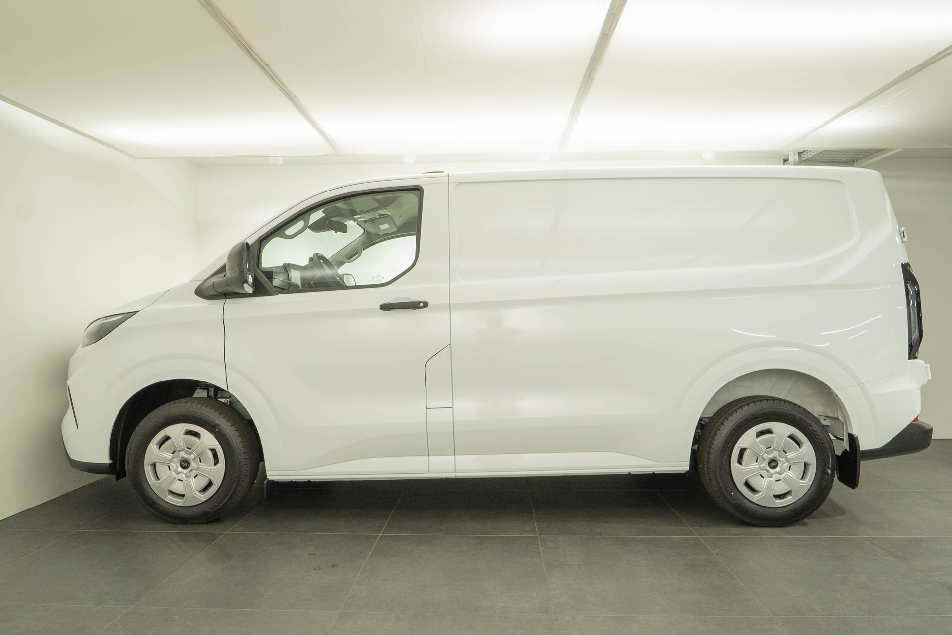 FORD Transit C Van 320 L1 2.0 EcoBlue 136 Trend-image-2