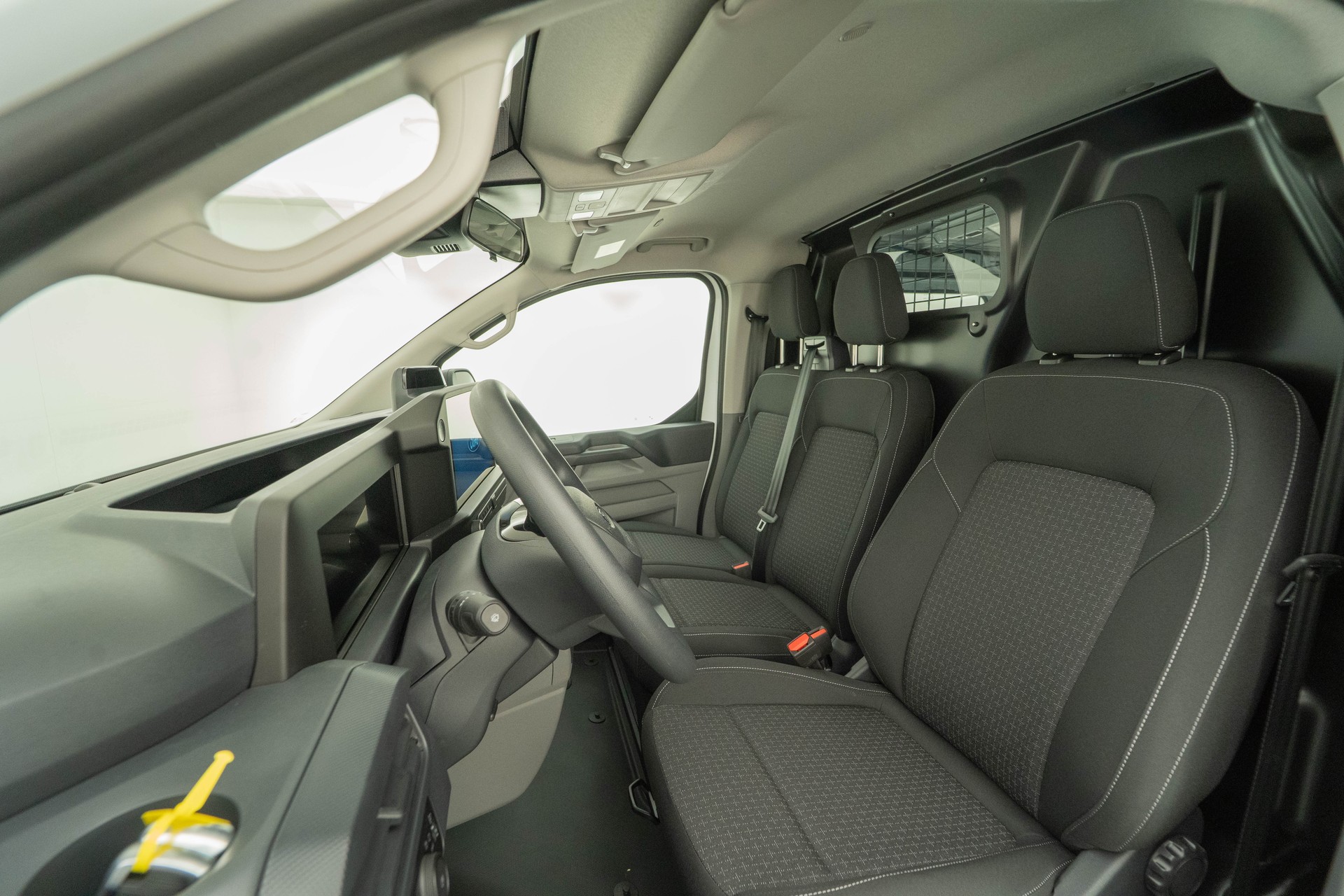FORD Transit C Van 320 L1 2.0 EcoBlue 136 Trend-image-9