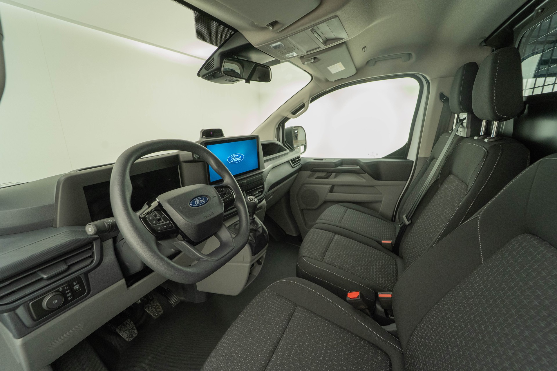 FORD Transit C Van 320 L1 2.0 EcoBlue 136 Trend-image-7