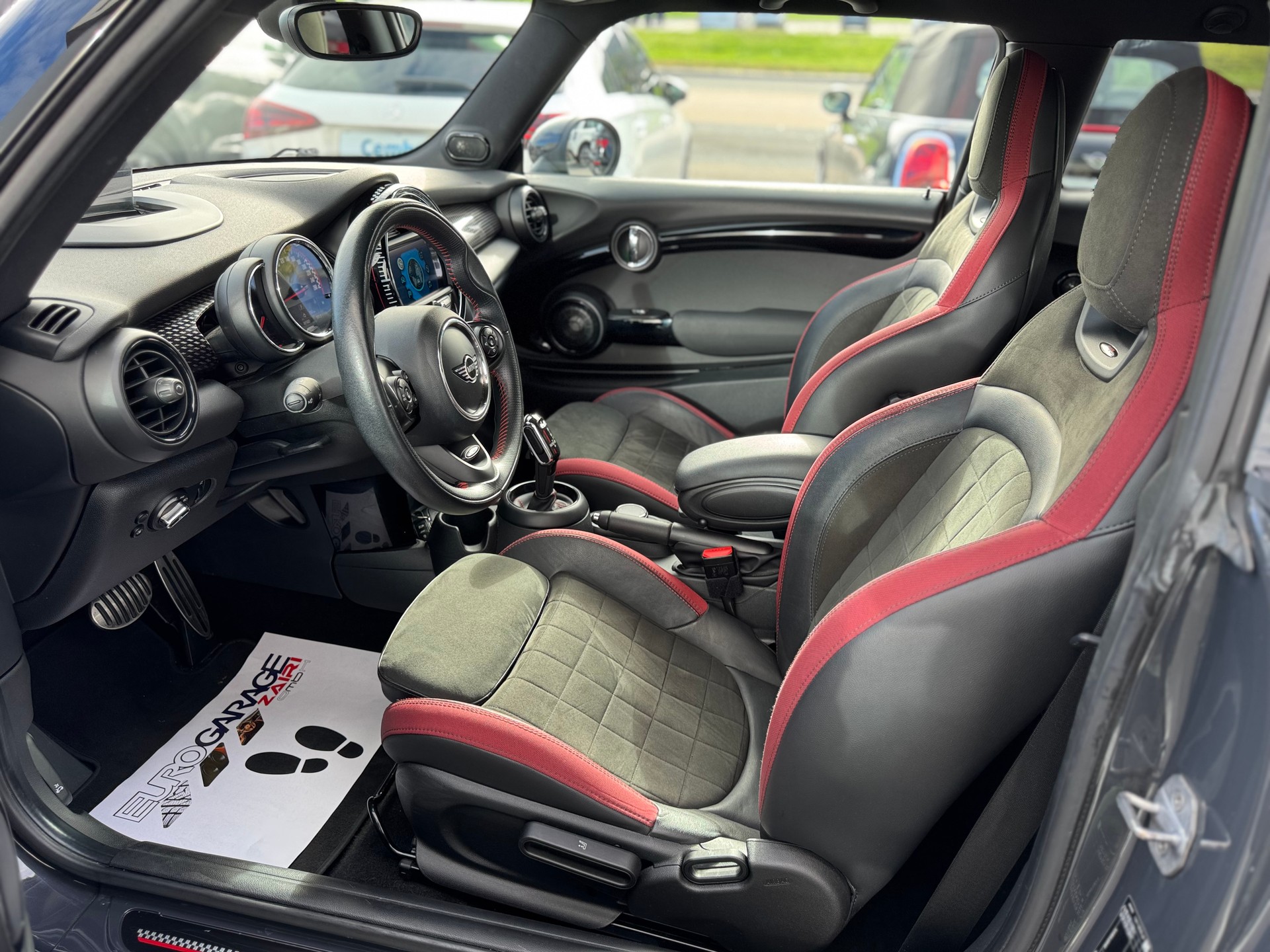 MINI Cooper John Cooper Works Steptronic-image-1