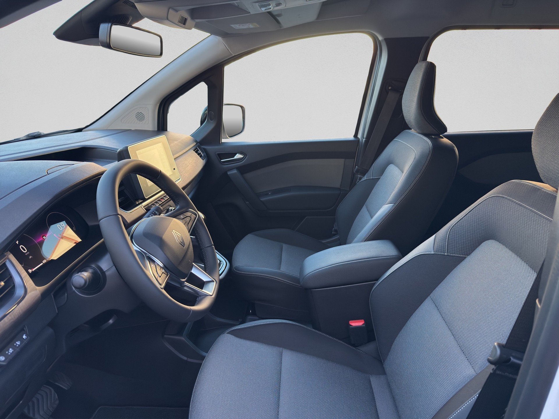 RENAULT Grand Kangoo 1.3 TCe 130 PF Techno EDC-image-8