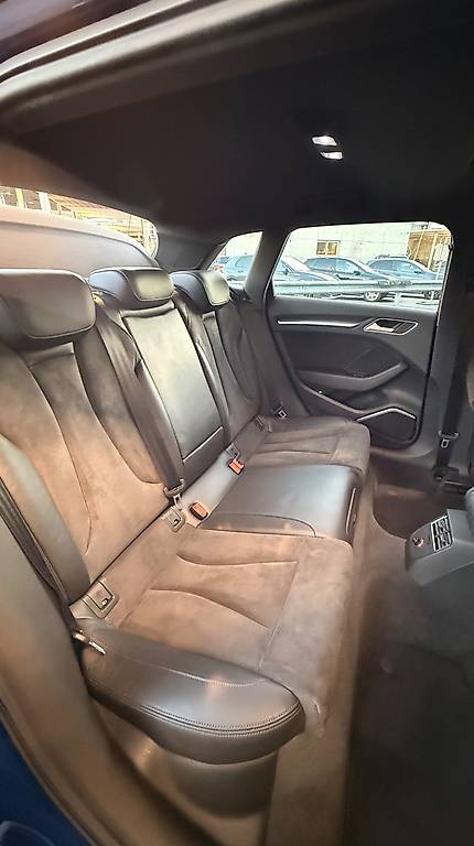 AUDI A3 Sportback 2.0 TDI Attraction quattro S-tronic-image-4