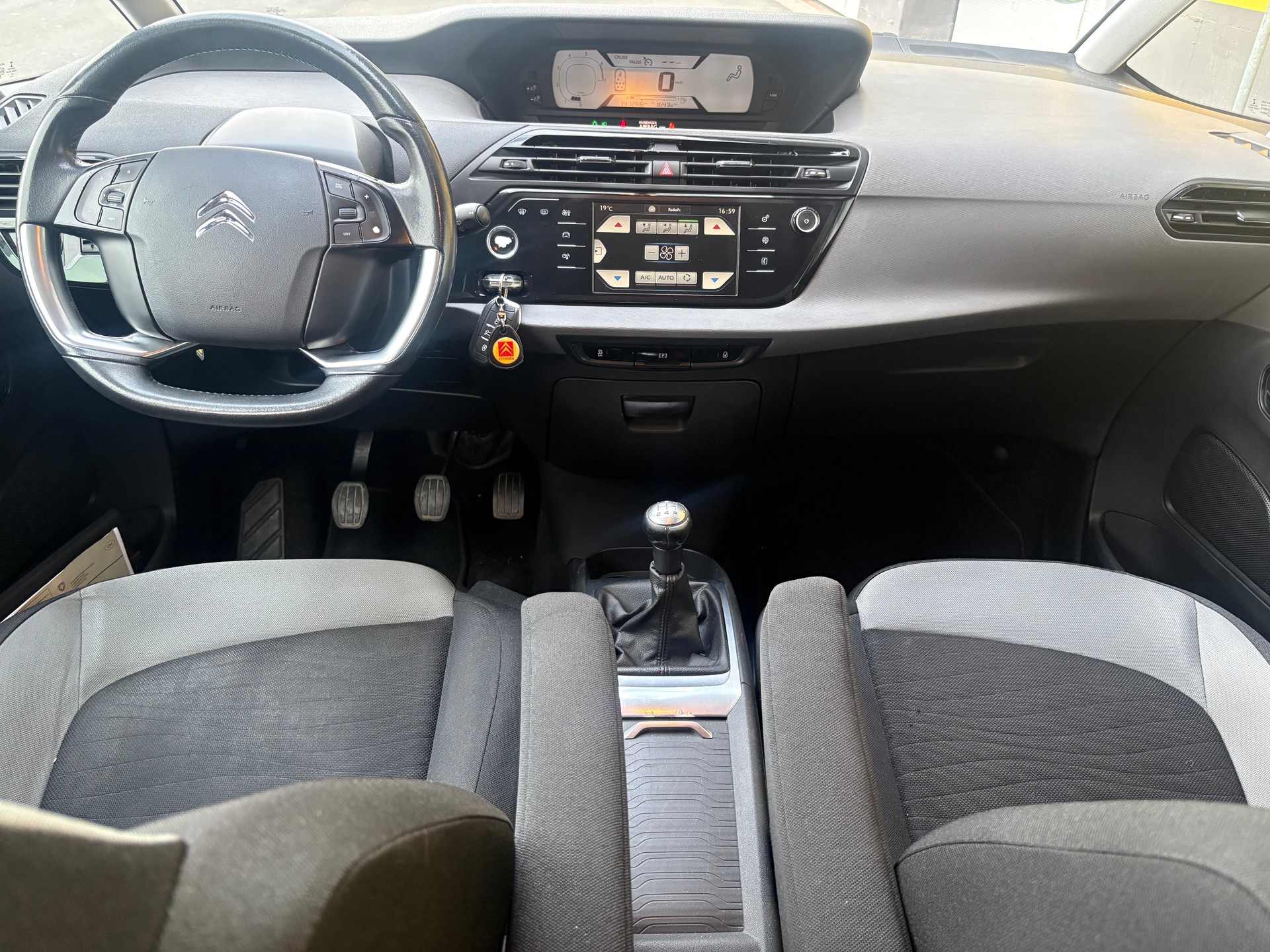 CITROEN Grand C4 Picasso 1.6i 16V Séduction-image-11
