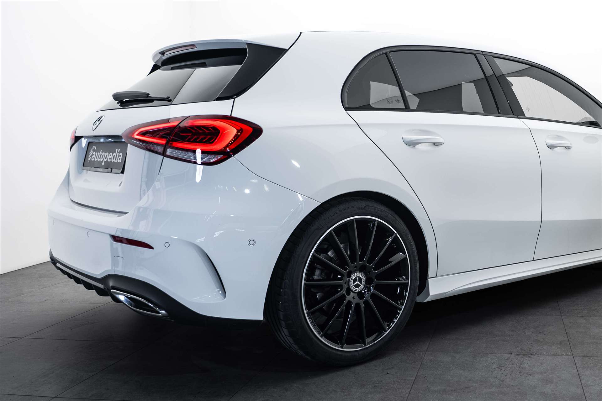 MERCEDES-BENZ MERCEDES-BENZ A 200 AMG Line 7G-DCT-image-3