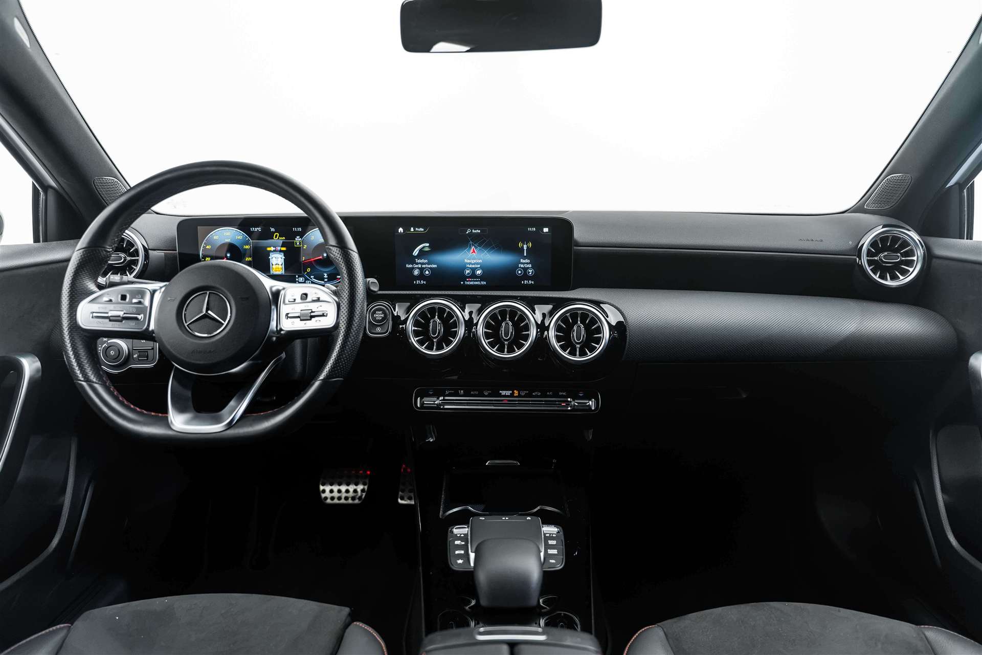 MERCEDES-BENZ MERCEDES-BENZ A 200 AMG Line 7G-DCT-image-8