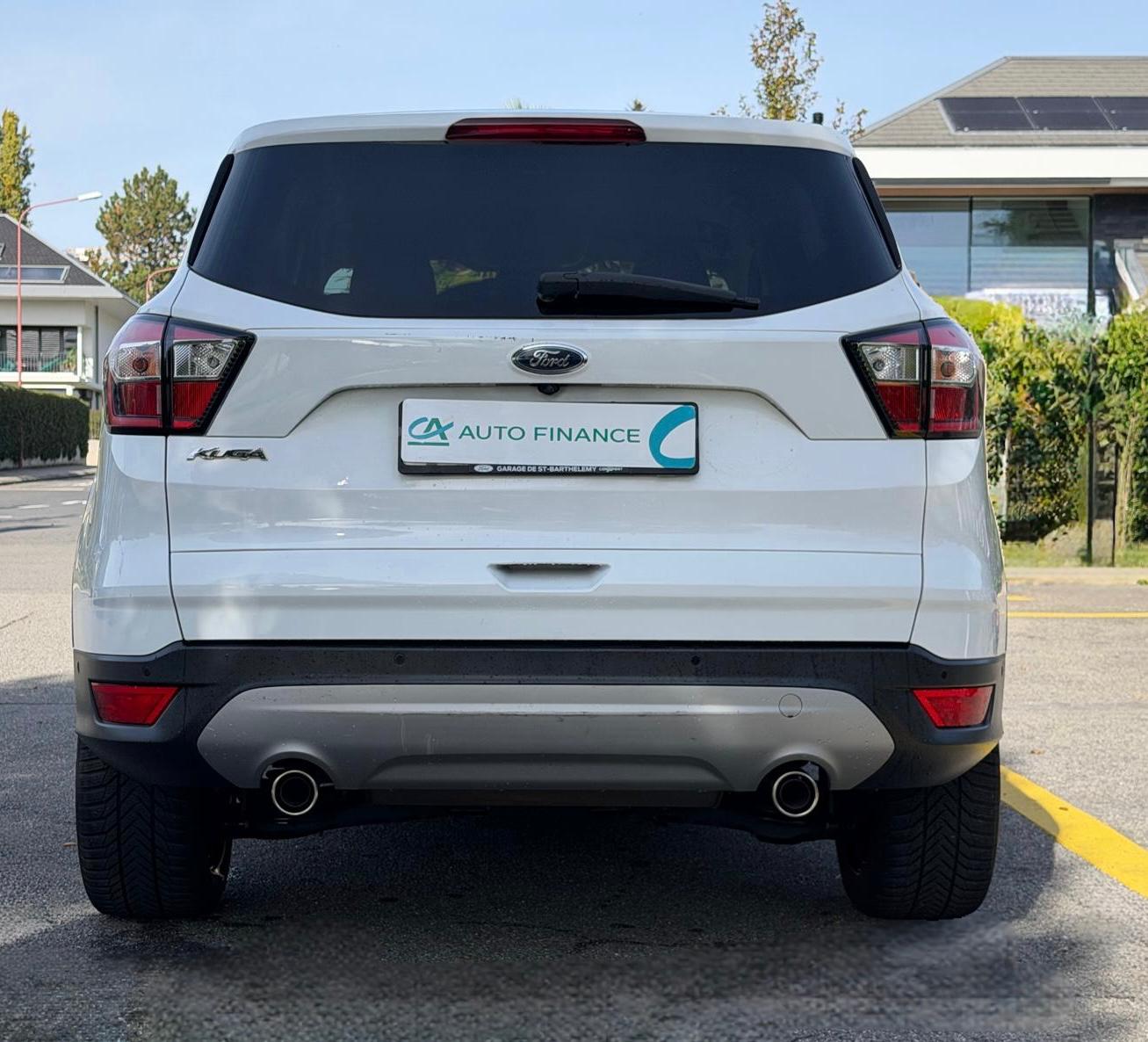 FORD Kuga 2.0 TDCi Trend 4WD PowerShift-image-4