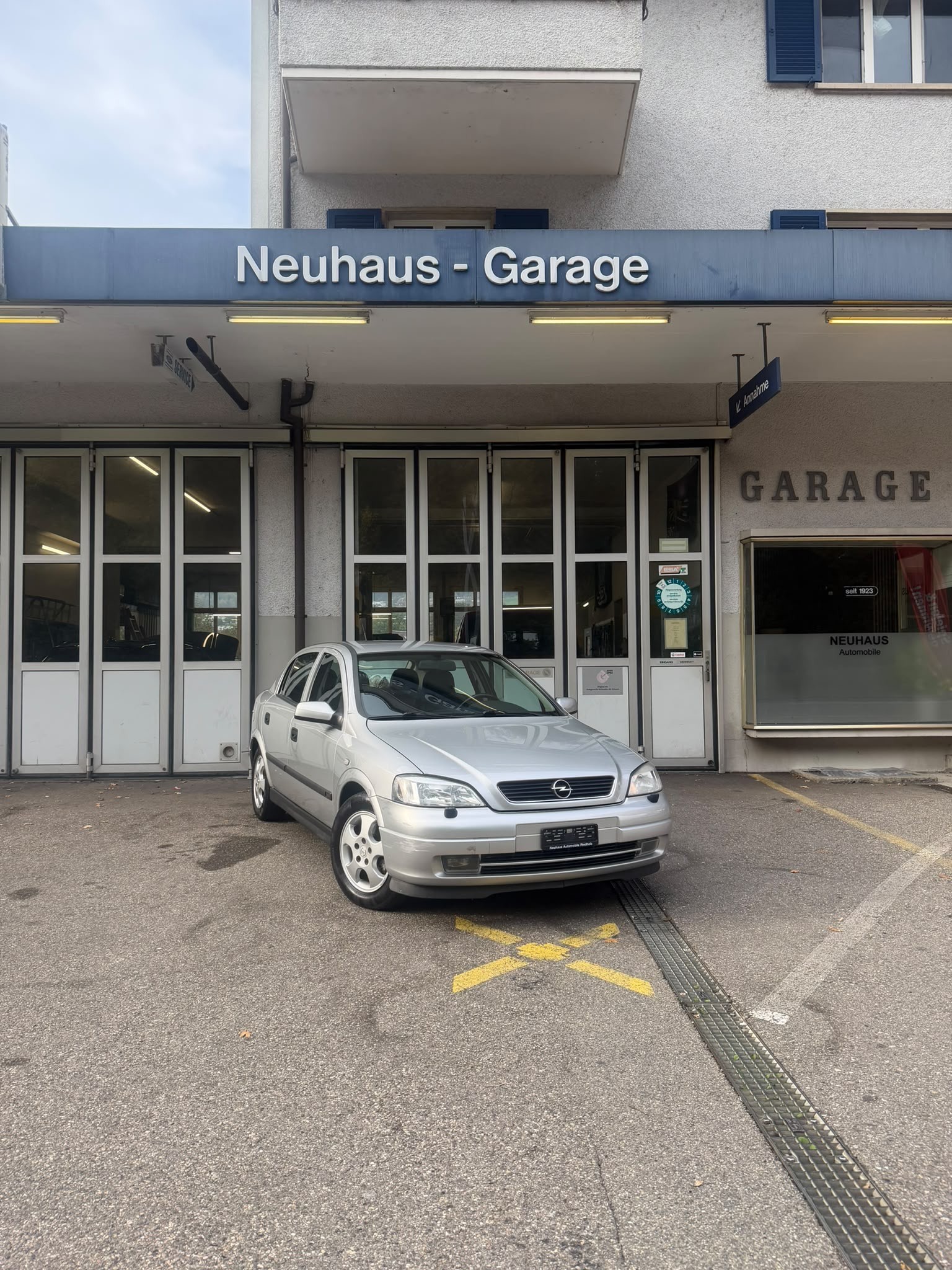 Car photo