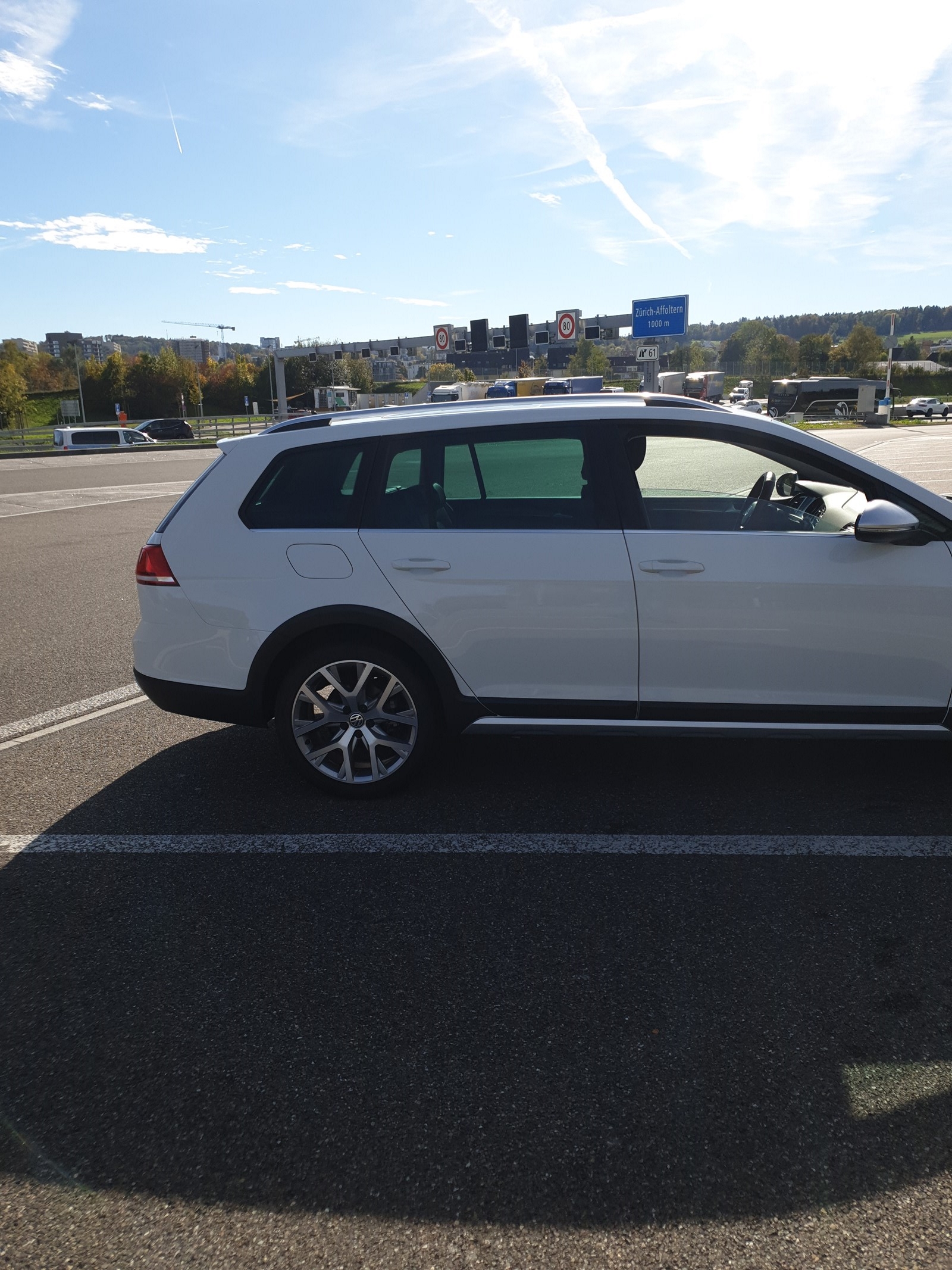 VW Golf 2.0 TDI Alltrack 4Motion-image-2