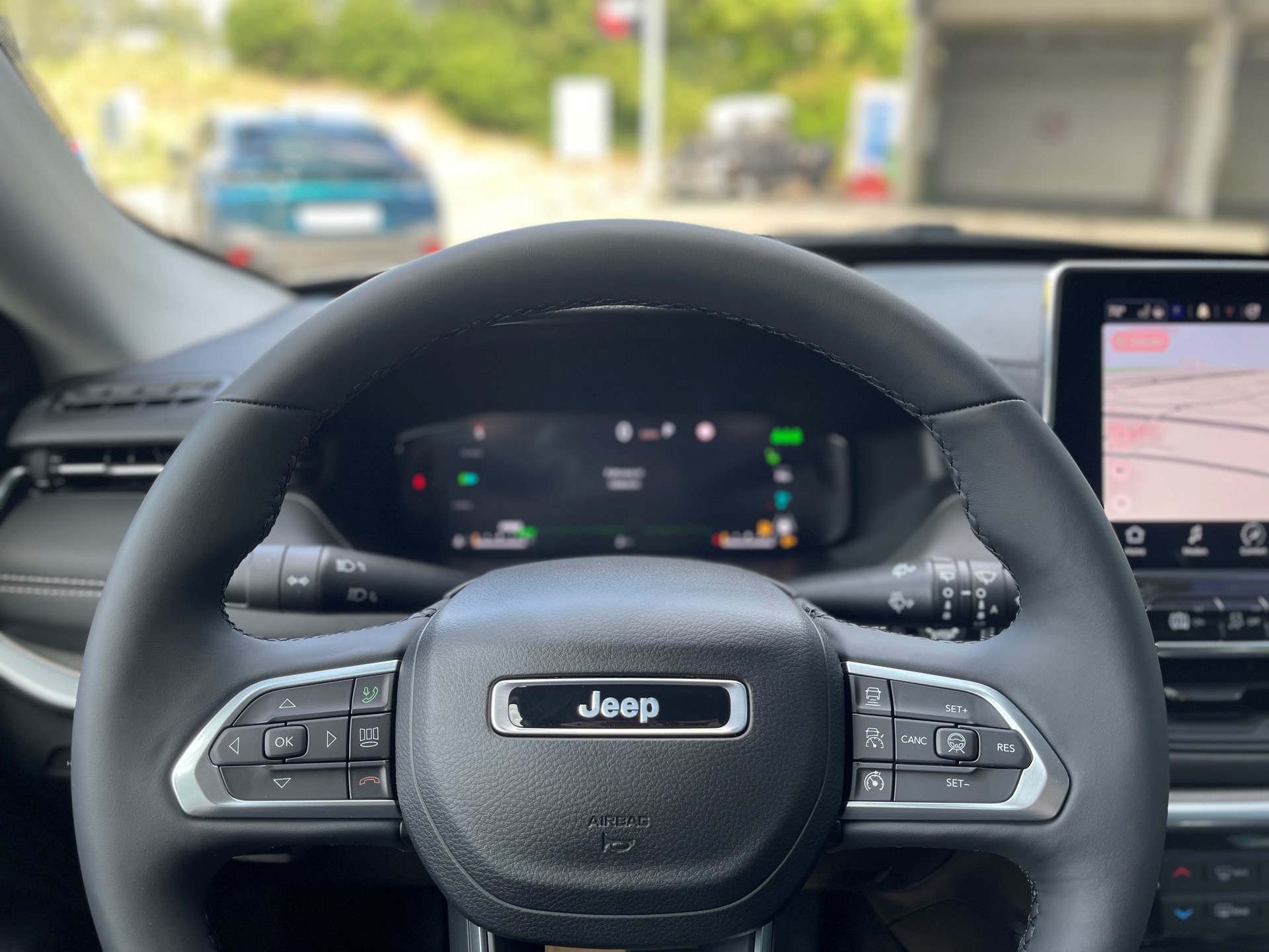 JEEP Compass 1.3 T PHEV Swiss Limited Plus AWD-image-8