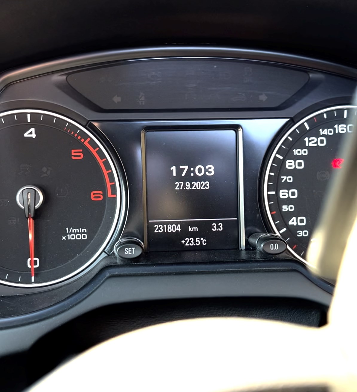 AUDI Q5 3.0 TDI quattro S-tronic-image-3