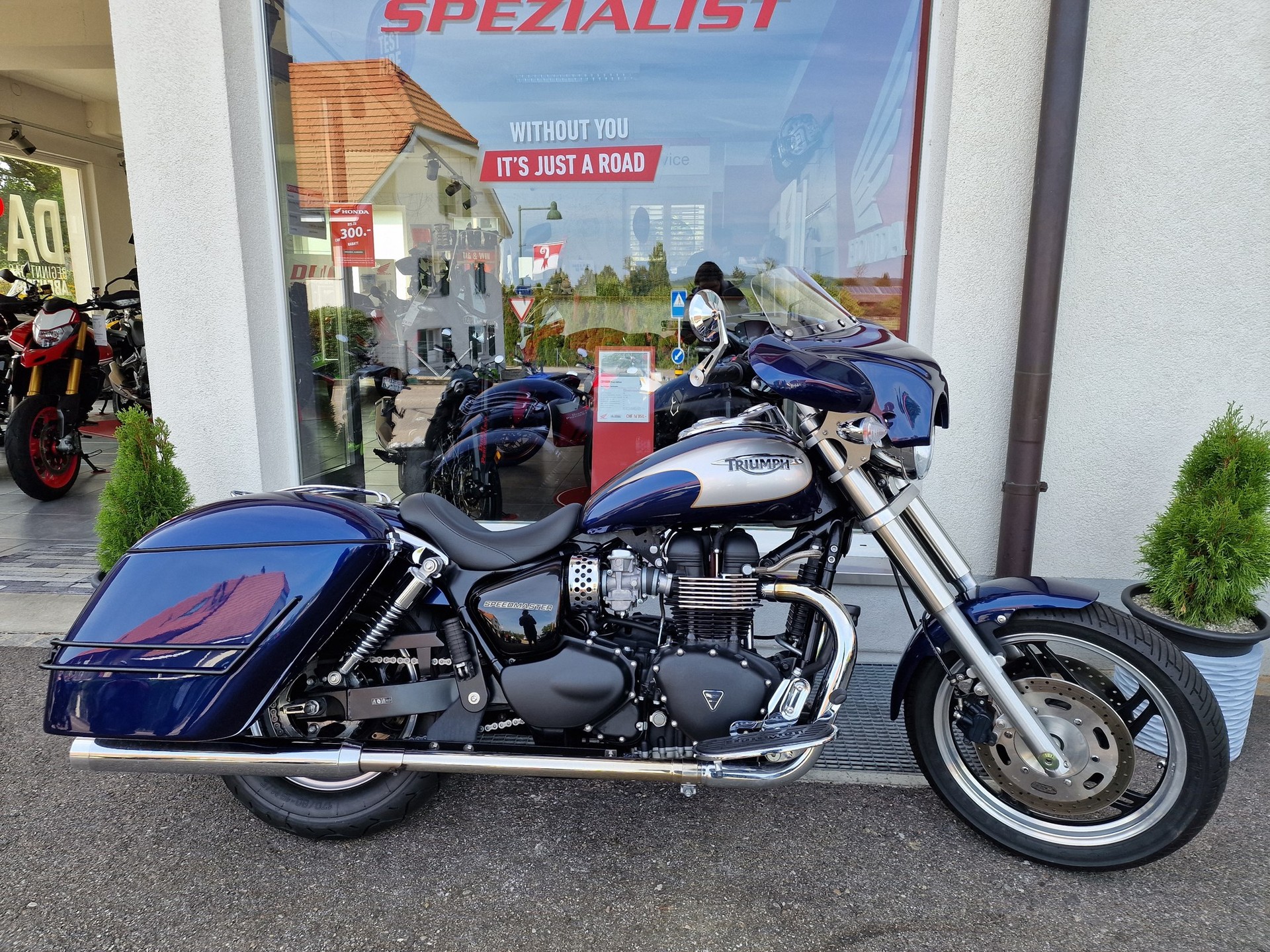 TRIUMPH Speedmaster 900 i