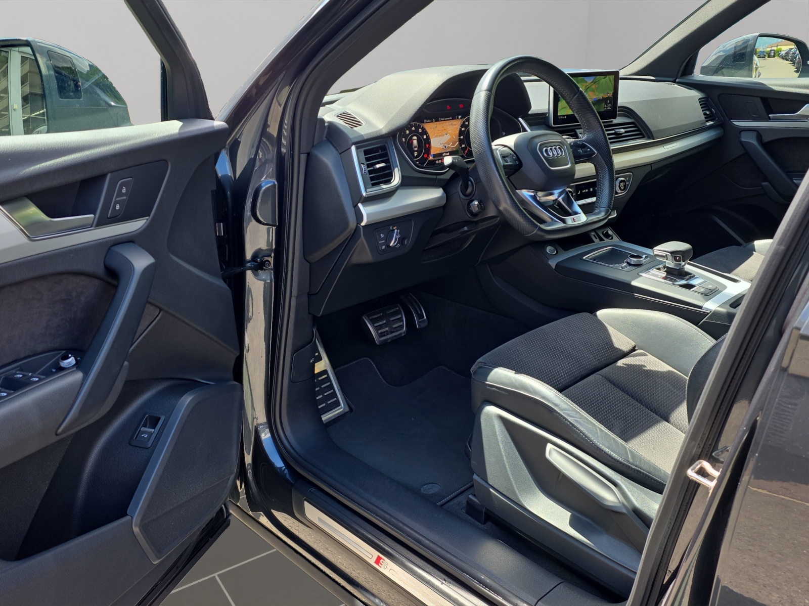 AUDI Q5 45 TFSI sport quattro S-tronic-image-6