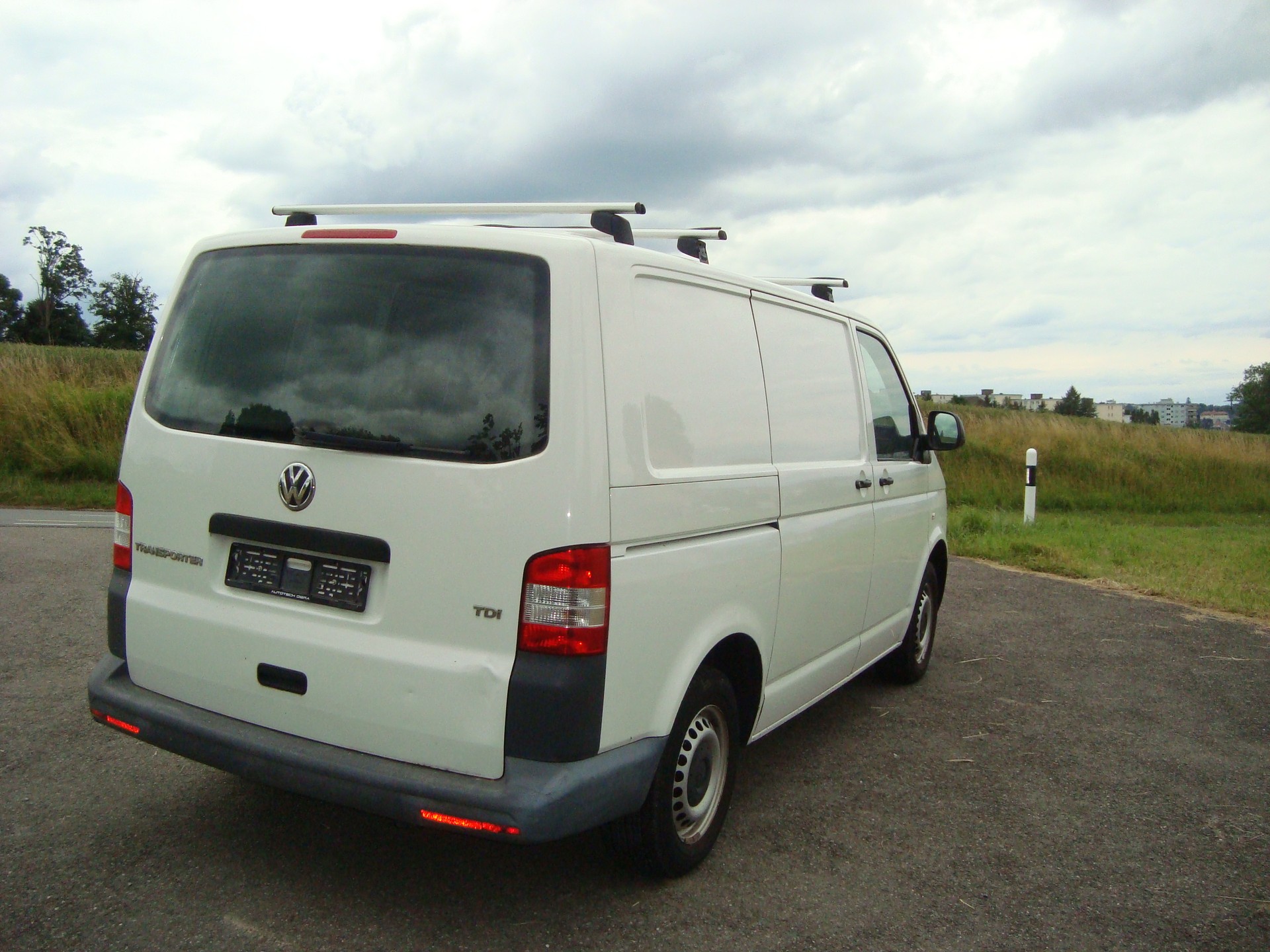 VW T5 2.0 TDI-image-2