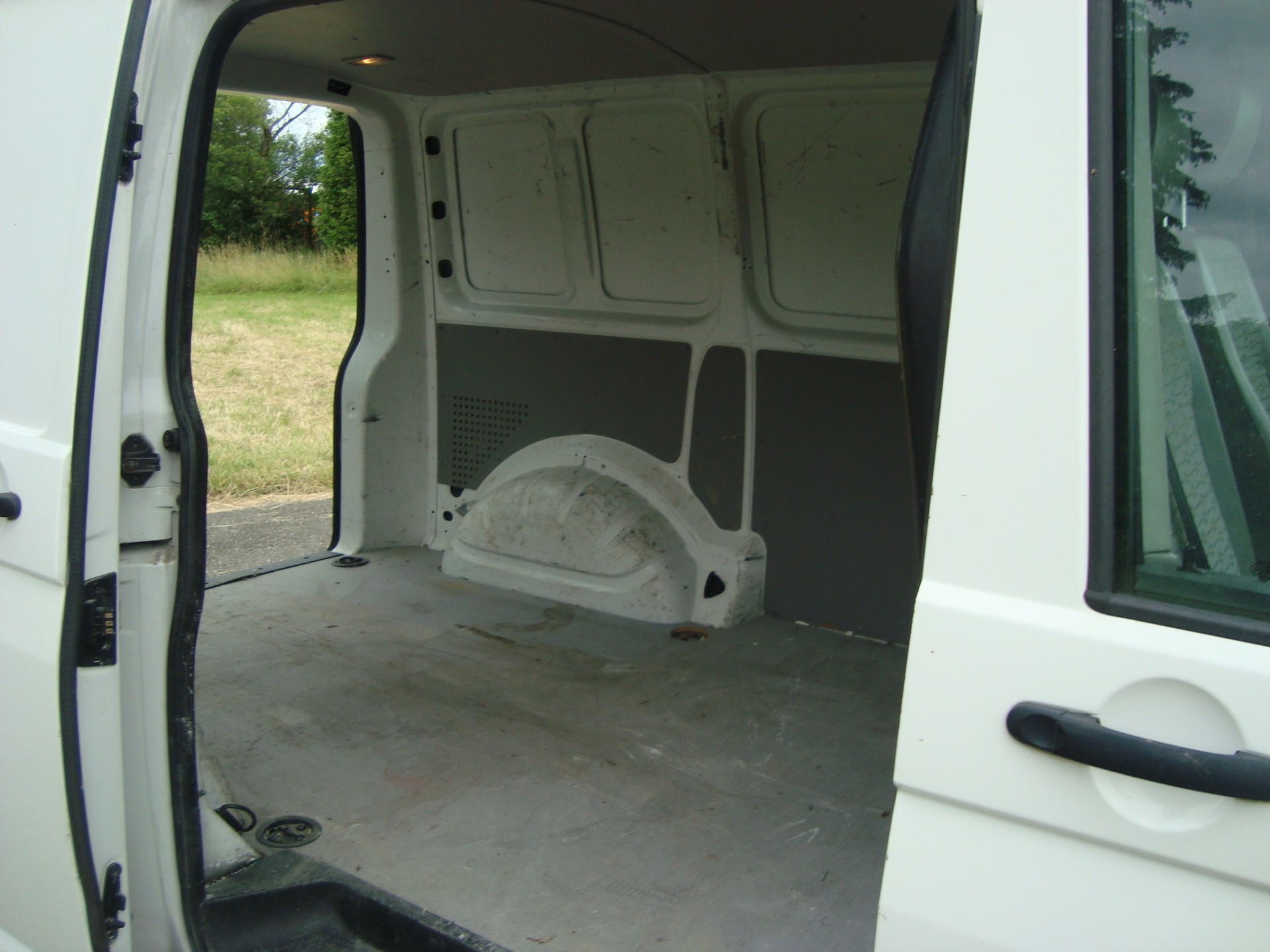VW T5 2.0 TDI-image-7
