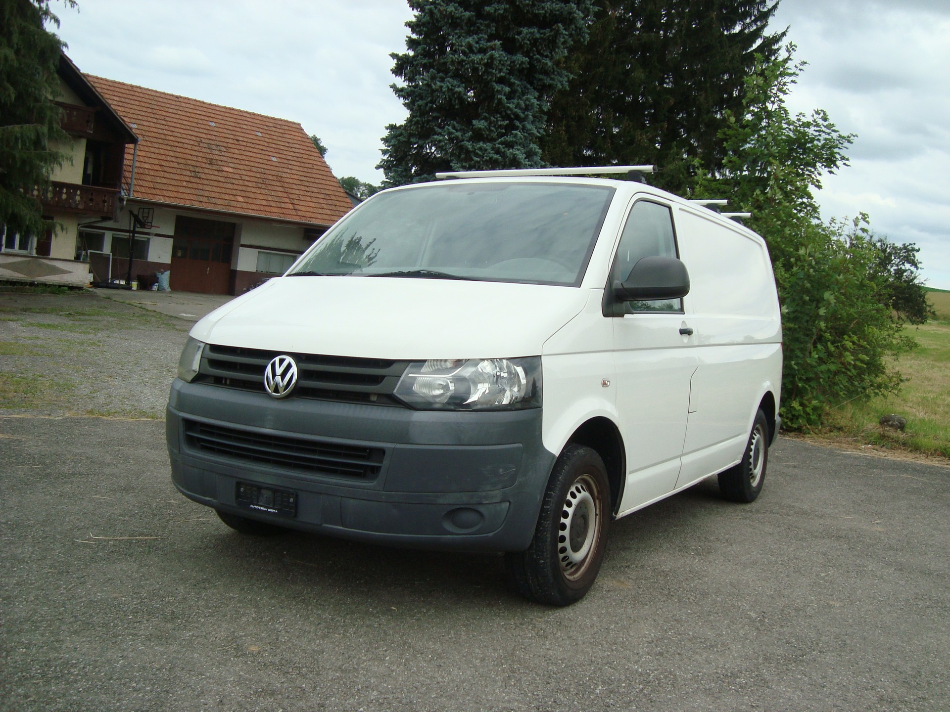 VW T5 2.0 TDI-image-0