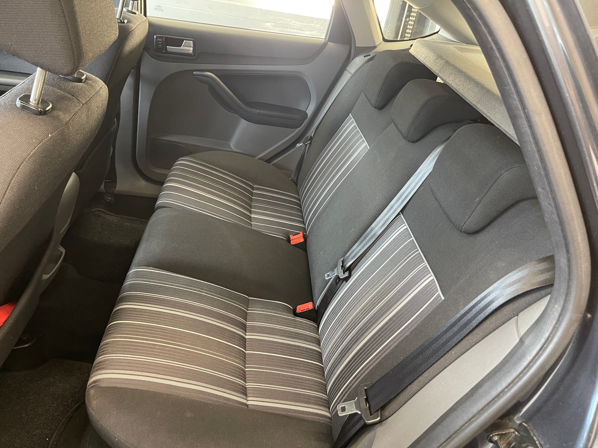 FORD Focus 1.6i VCT Carving-image-8