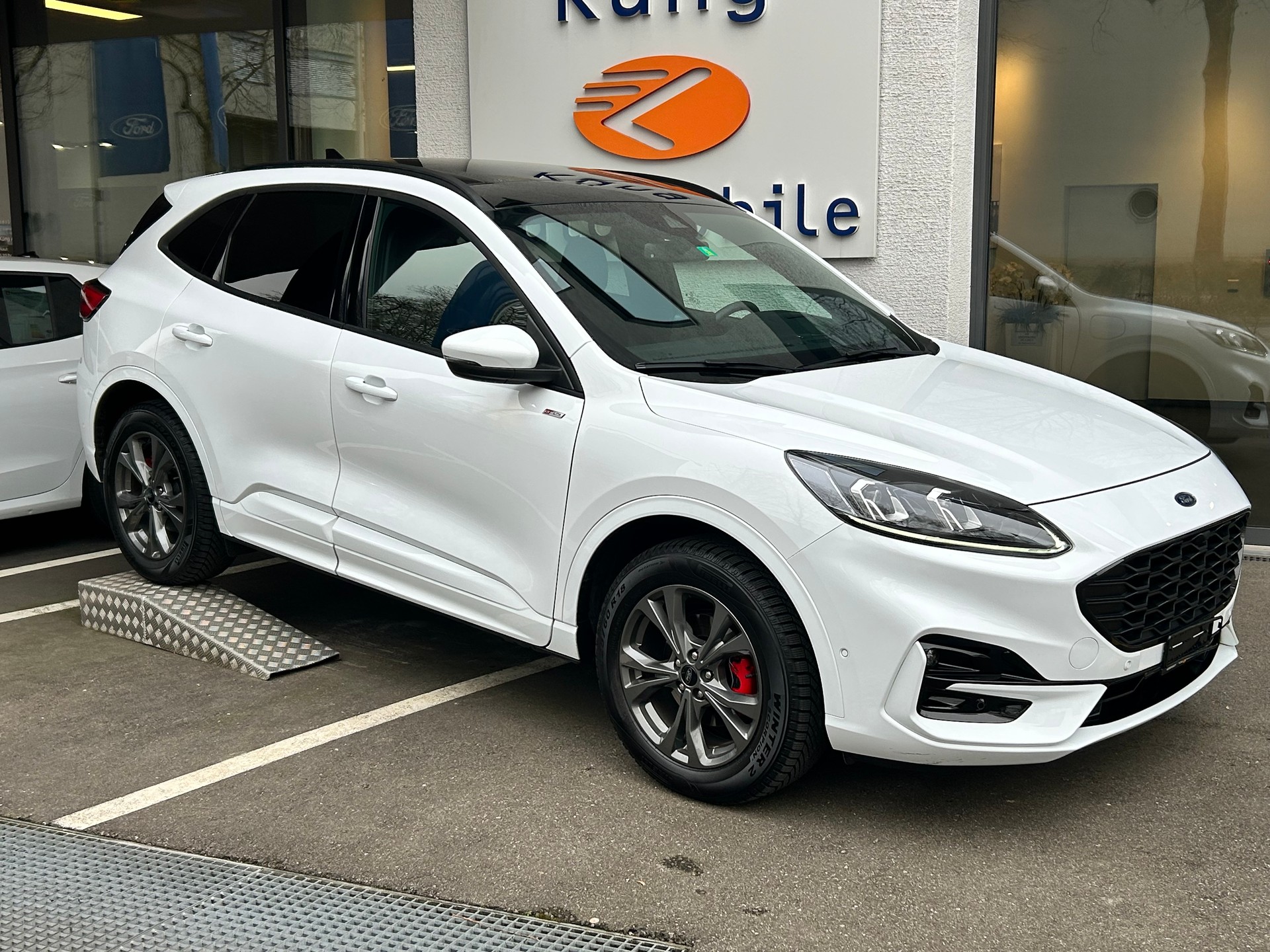 FORD Kuga 2.5 PHEV ST-Line X 2WD-image-1