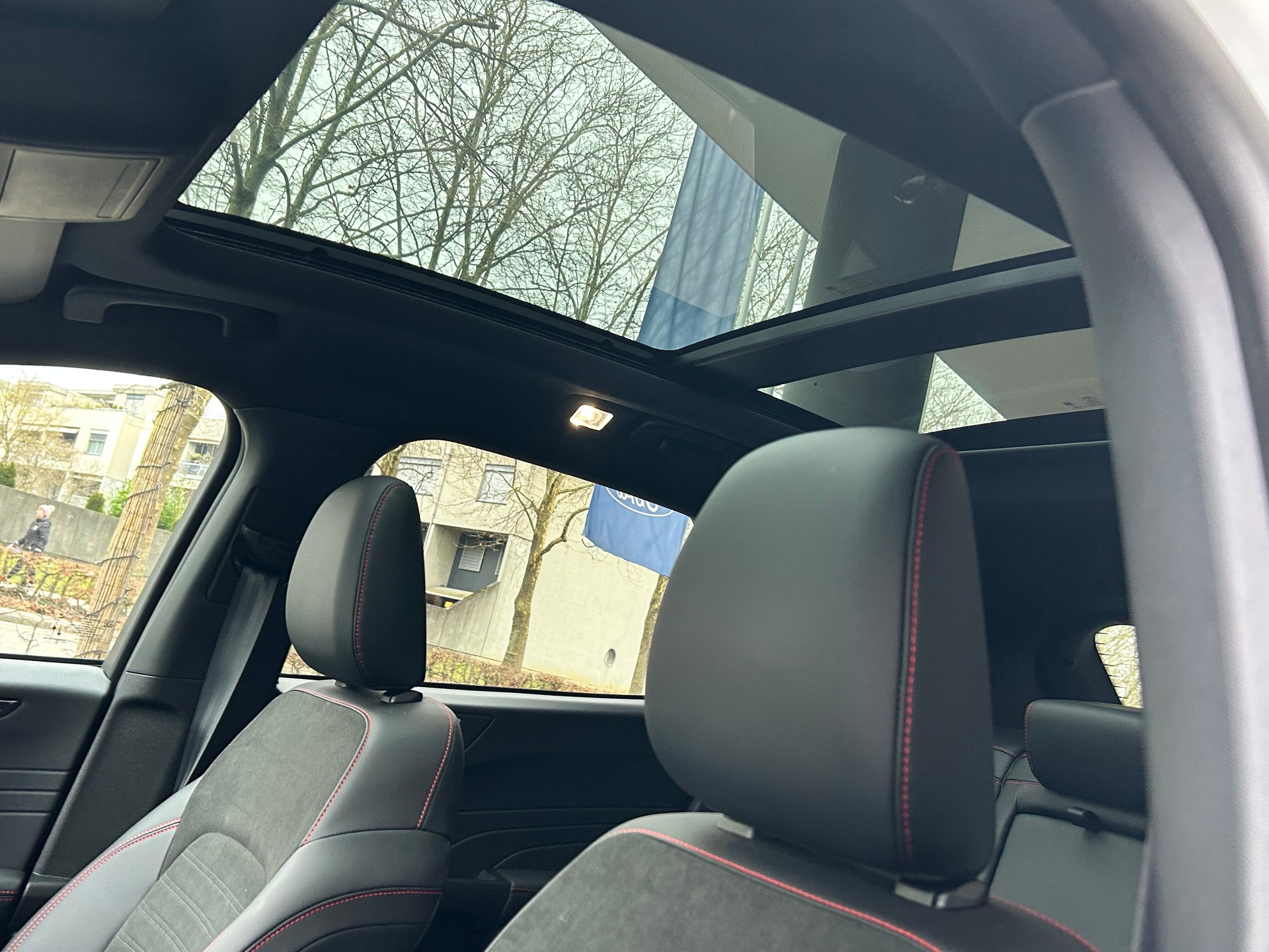 FORD Kuga 2.5 PHEV ST-Line X 2WD-image-9