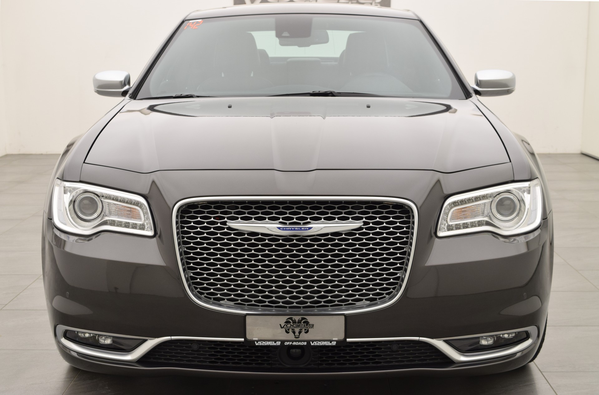 CHRYSLER 300C 5.7 V8-showroom-element-2