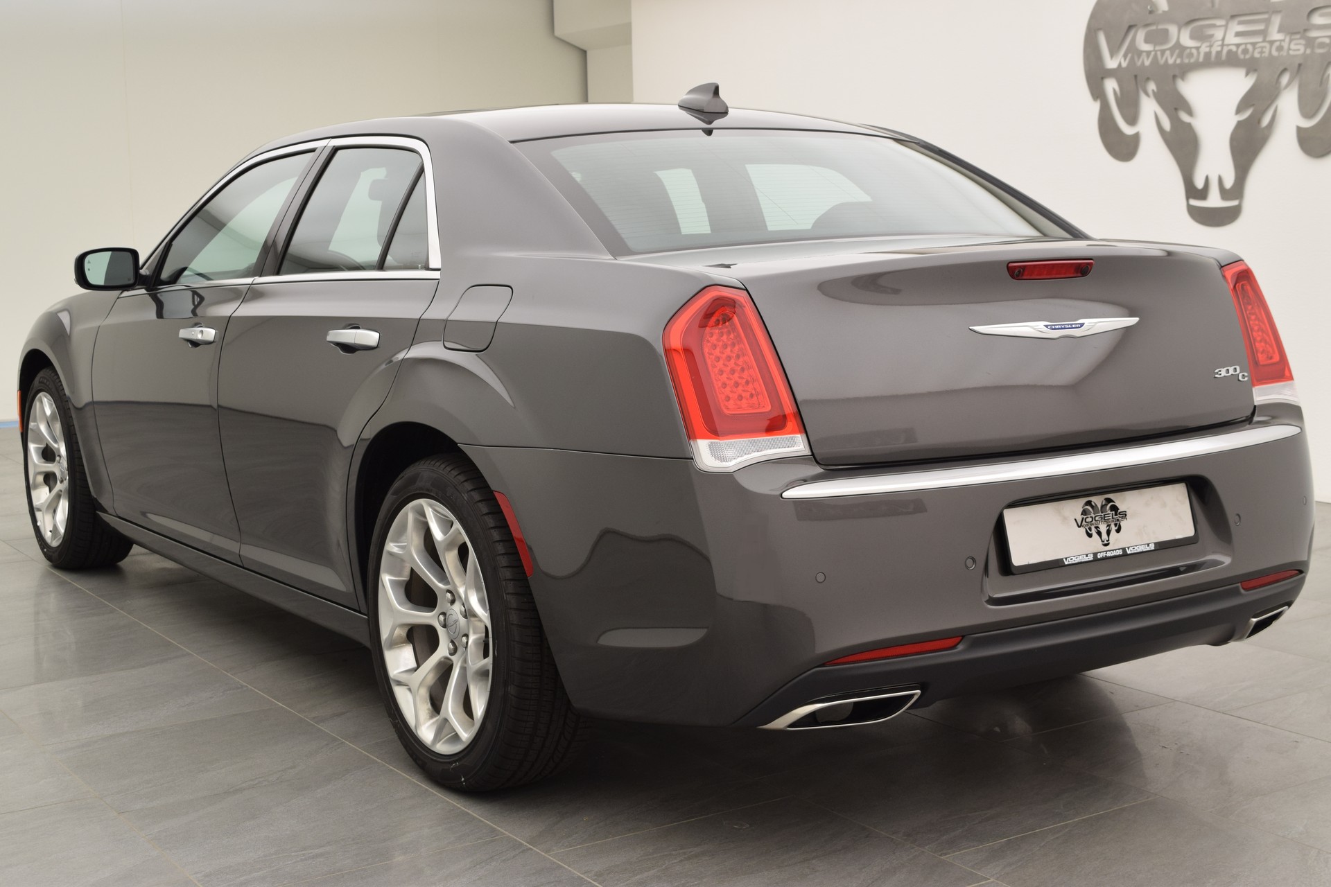 CHRYSLER 300C 5.7 V8-image-6