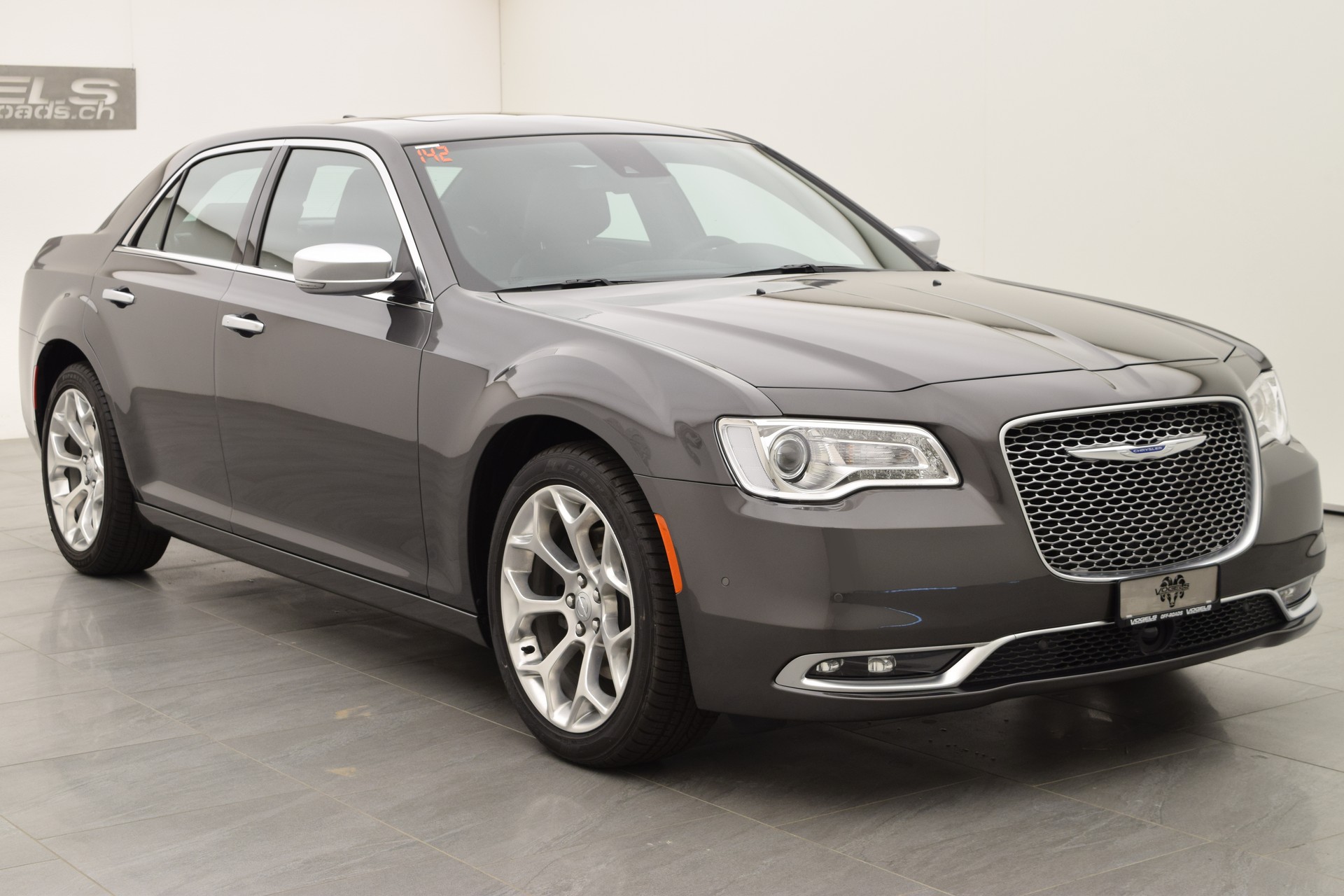 CHRYSLER 300C 5.7 V8-showroom-element-3