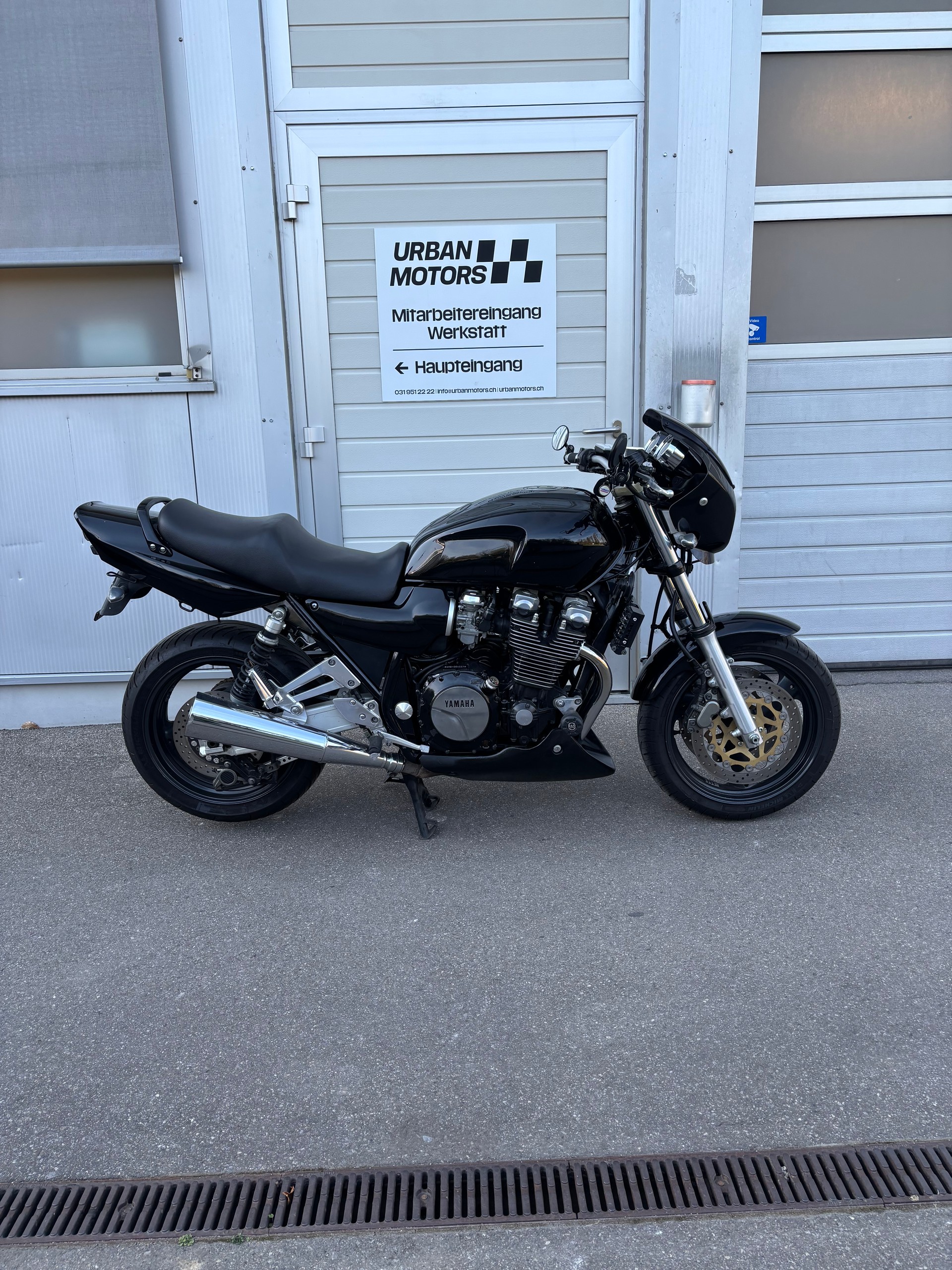 YAMAHA XJR 1200
