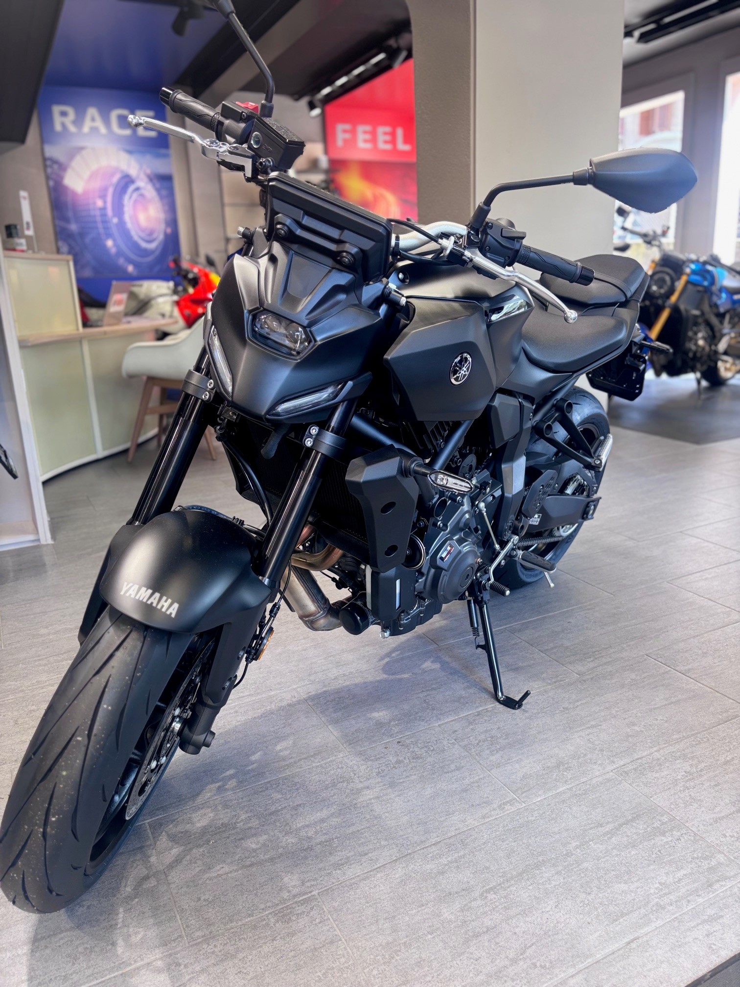 YAMAHA MT-07-showroom-element-1