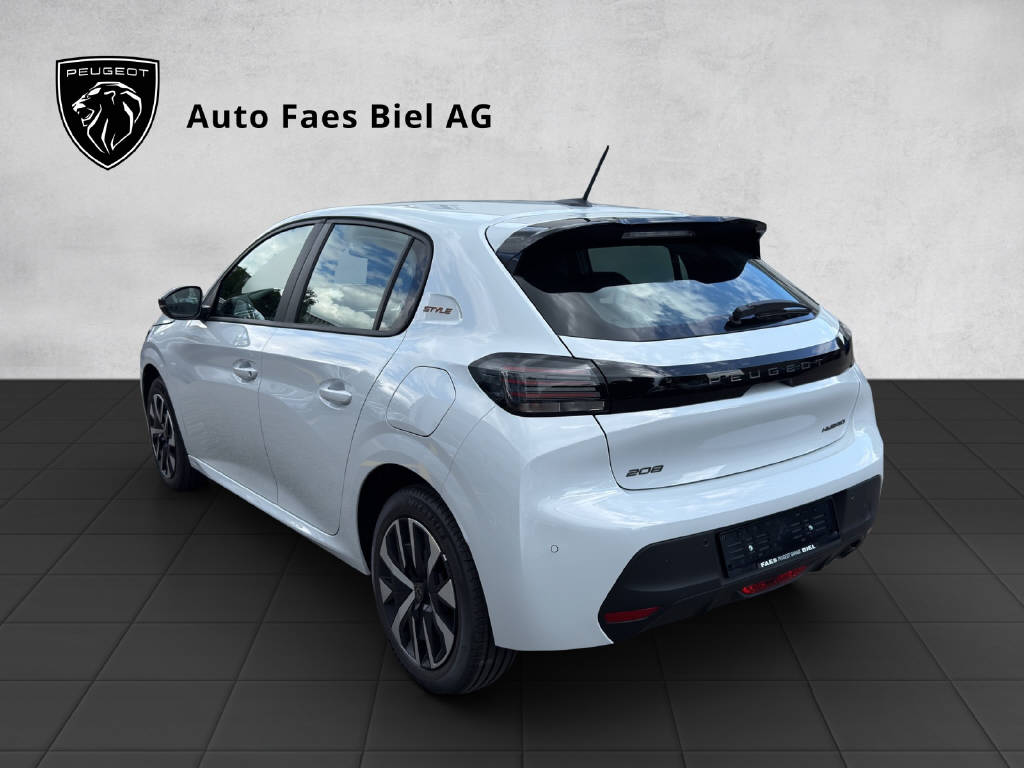 PEUGEOT 208 1.2 Hybrid Style-image-3