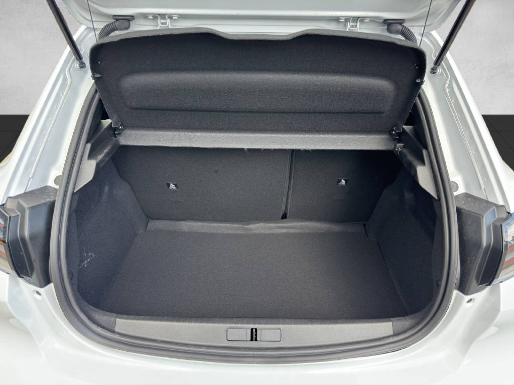 PEUGEOT 208 1.2 Hybrid Style-image-5