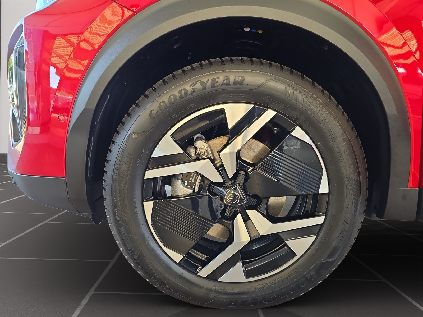 PEUGEOT 2008 NEW 156 e GT-image-9