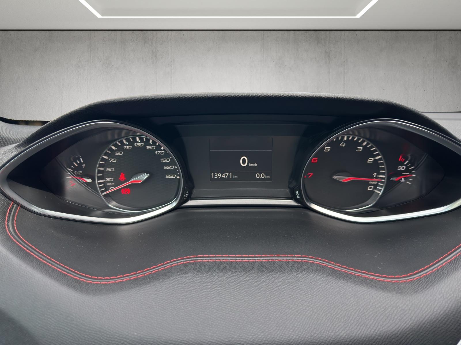 PEUGEOT 308 1.6 THP GTi 270-image-12