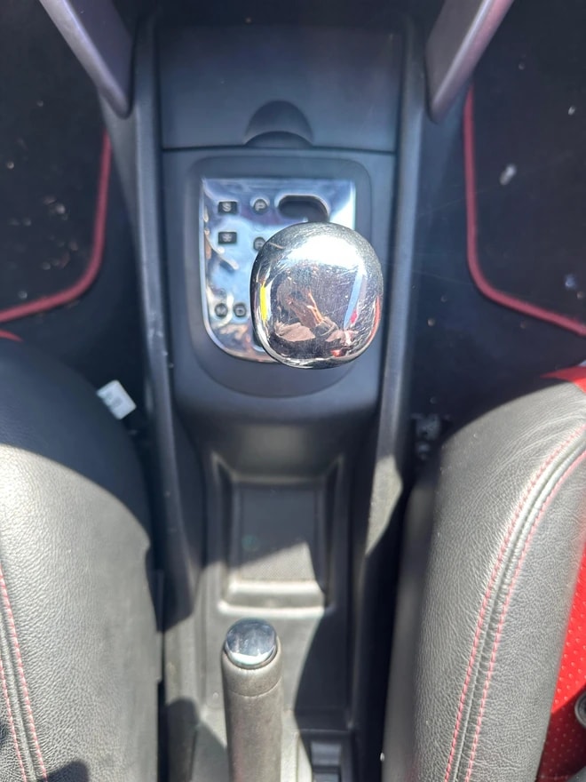 PEUGEOT 207 CC 1.6 16V Platinium Edition Automatic-image-8