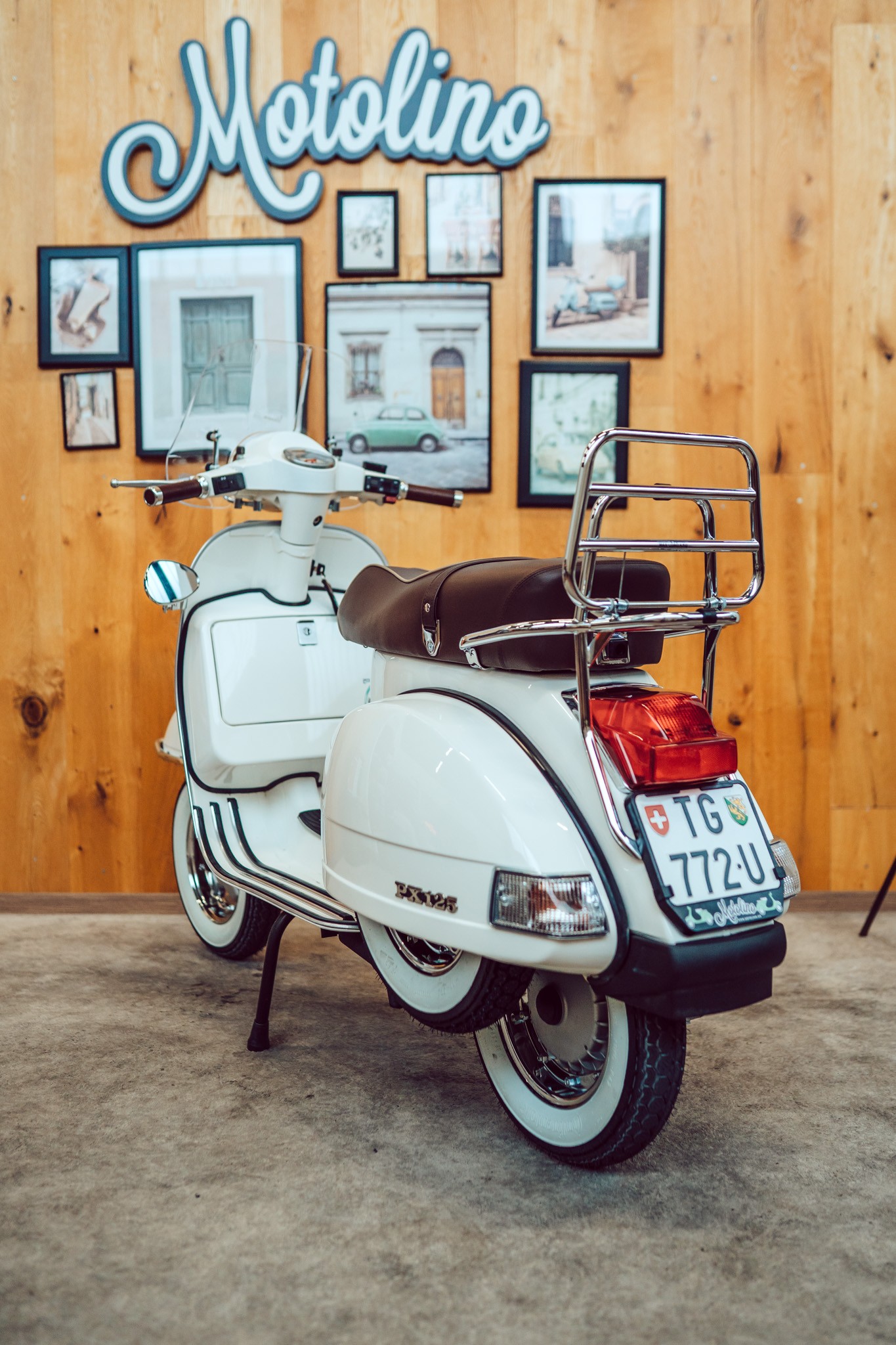 PIAGGIO Vespa PX 125-showroom-element-1