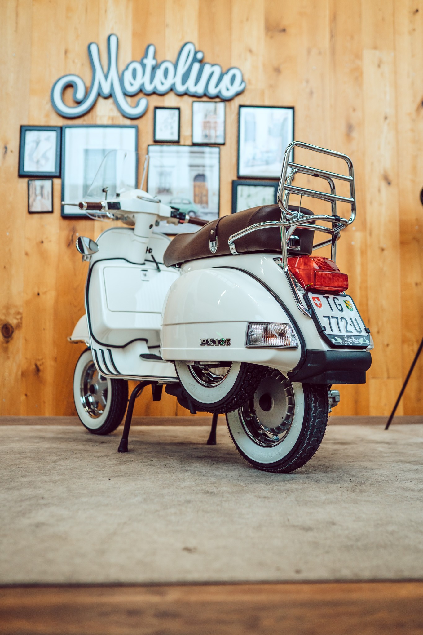 PIAGGIO Vespa PX 125-showroom-element-2