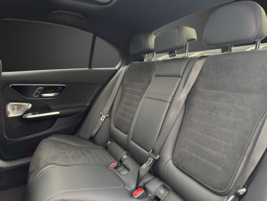 MERCEDES-BENZ C 300e 4 Matic EQ Hybrid-image-10