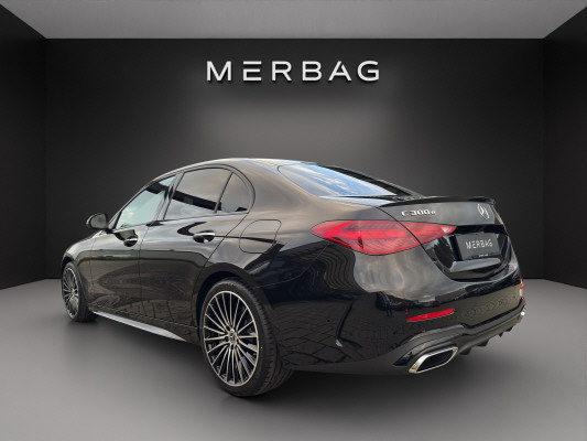 MERCEDES-BENZ C 300e 4 Matic EQ Hybrid-image-3