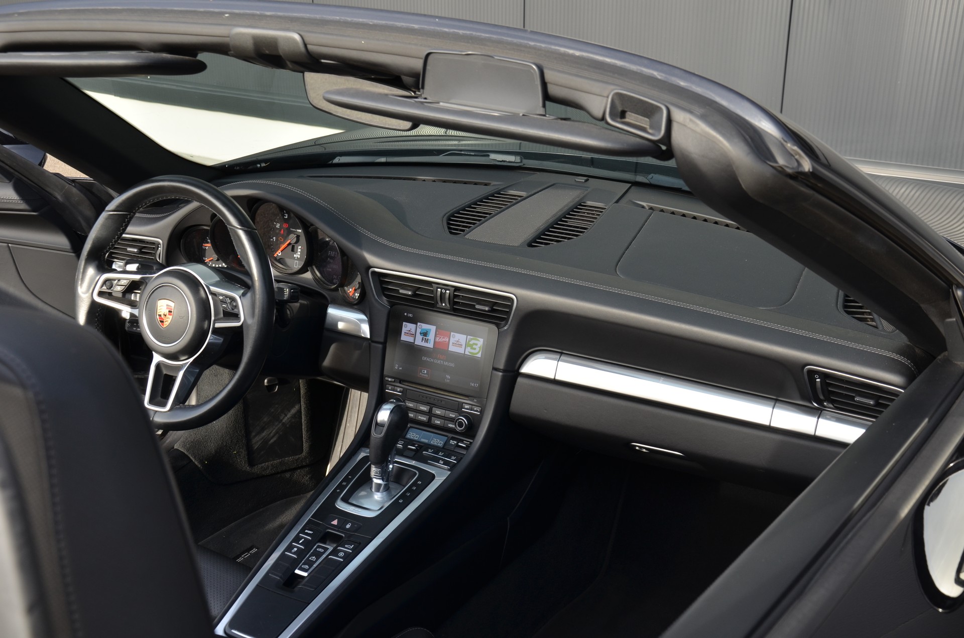 PORSCHE 911 Carrera 4 Cabrio PDK-image-16