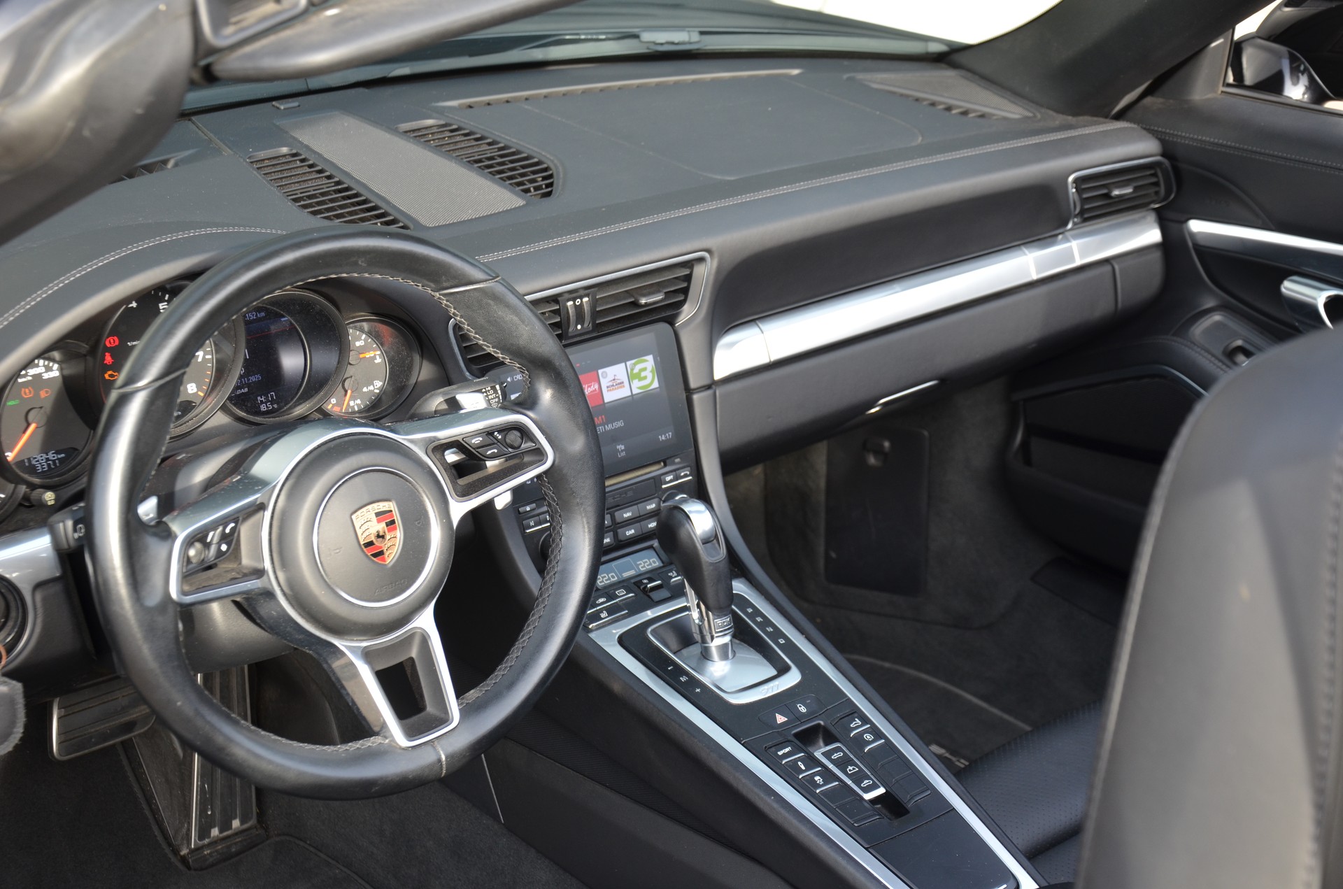 PORSCHE 911 Carrera 4 Cabrio PDK-image-15